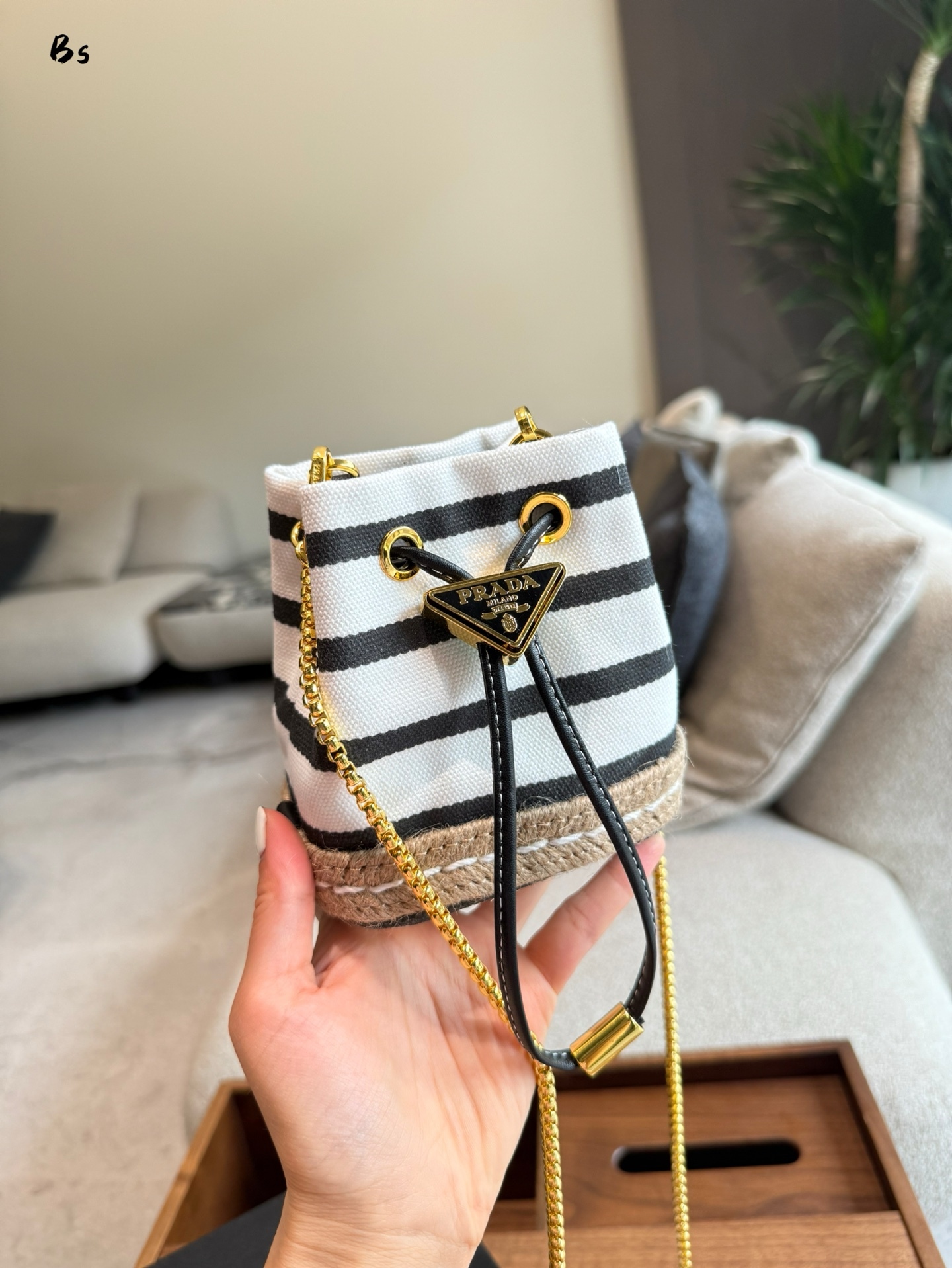 【PRADA公式旗艦店】プラダ MINI バケットバッグ 1NR016