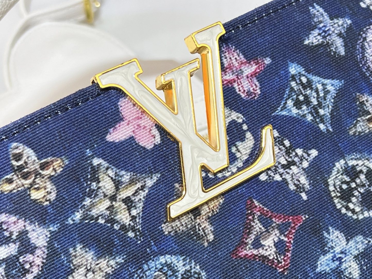 LOUIS VUITTON（ルイヴィトン）CAPUCINES M59939 M94519