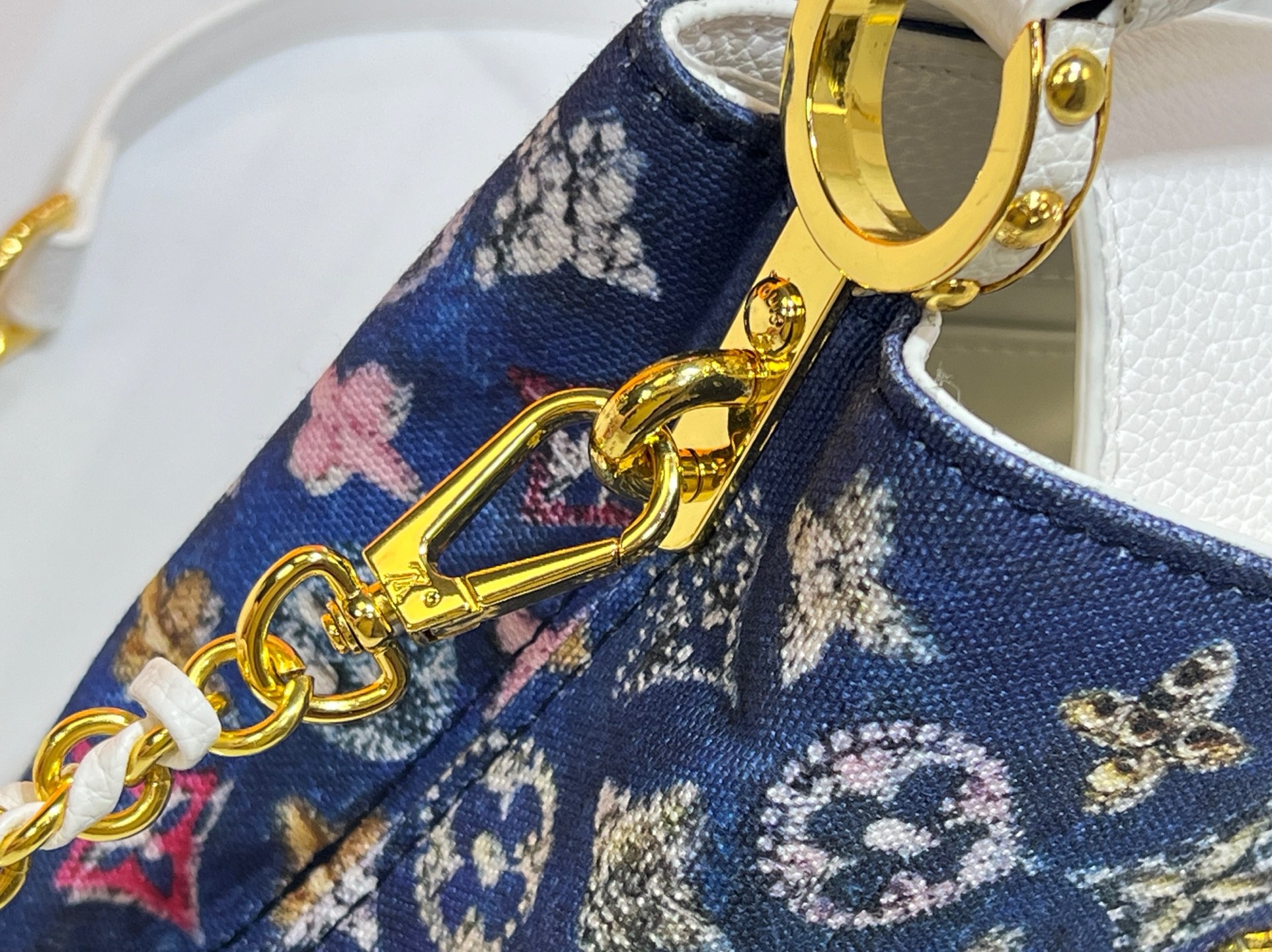 LOUIS VUITTON（ルイヴィトン）CAPUCINES M59939 M94519