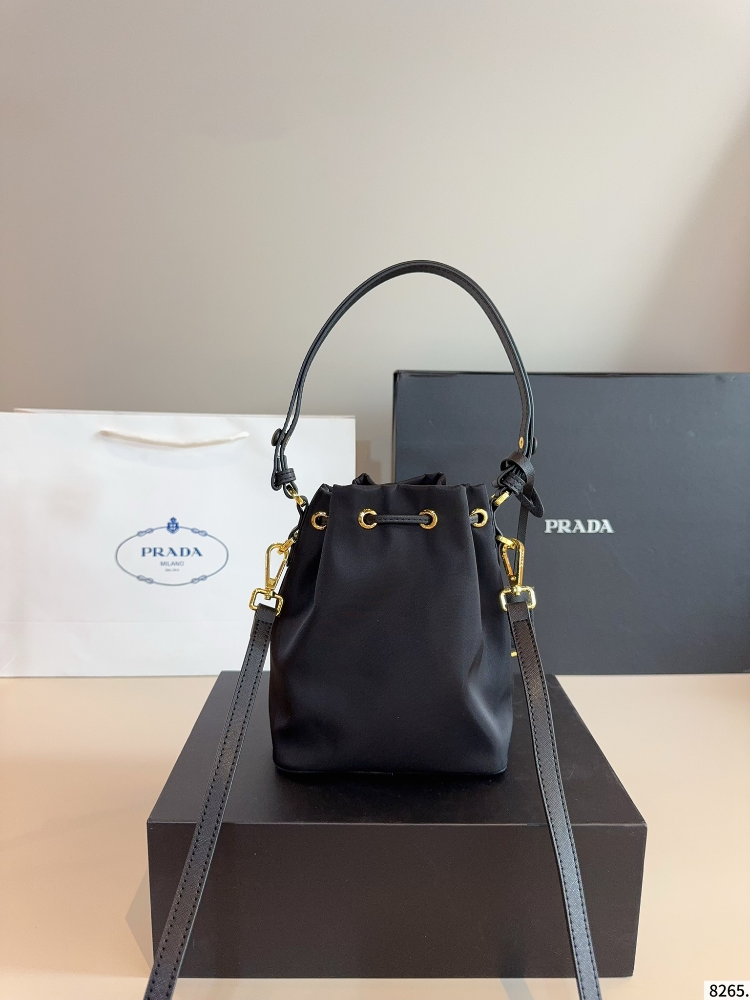 大人気定番商品★PRADA プラダ バケットバッグ ショルダーバッグ