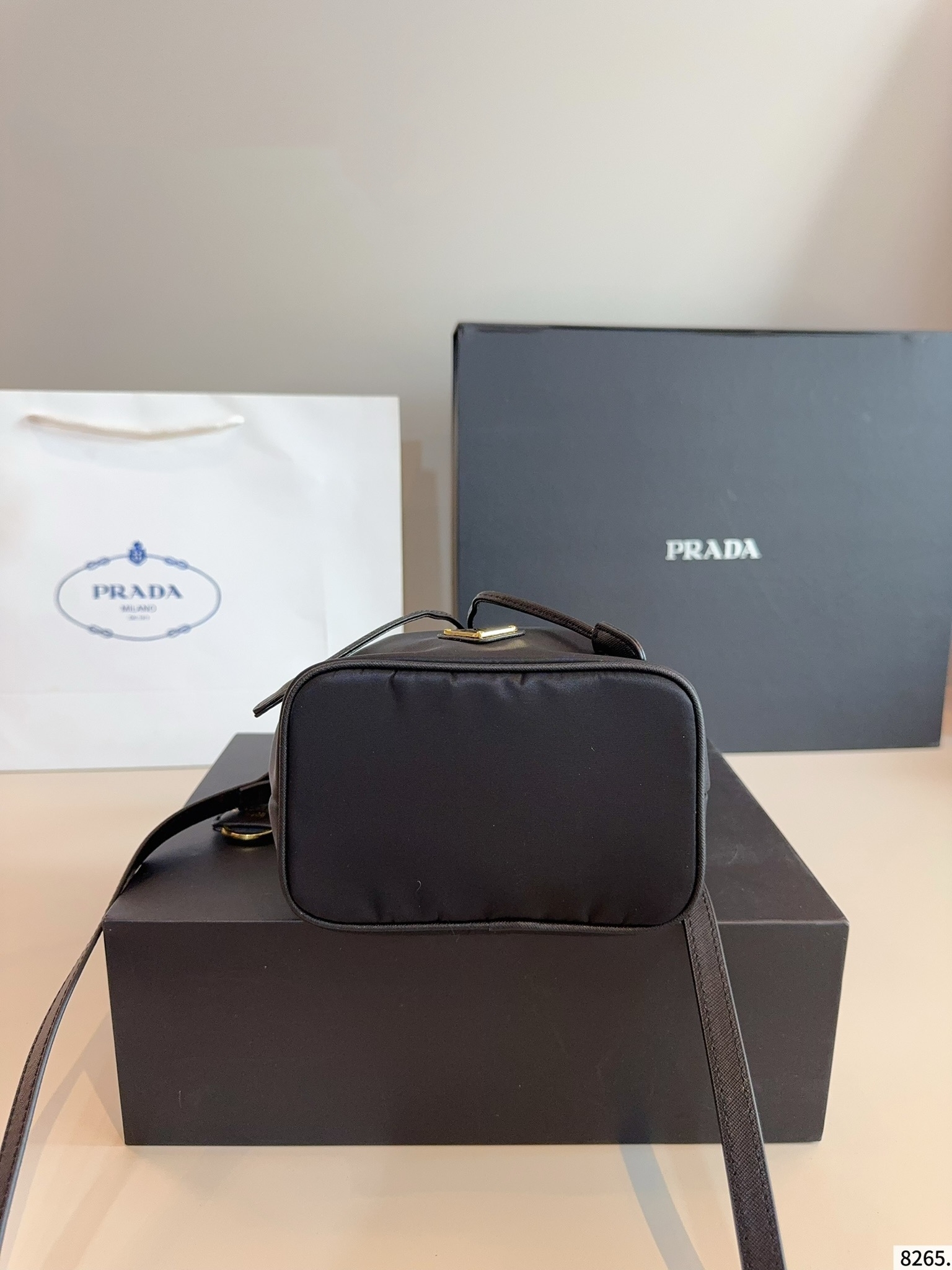 大人気定番商品★PRADA プラダ バケットバッグ ショルダーバッグ