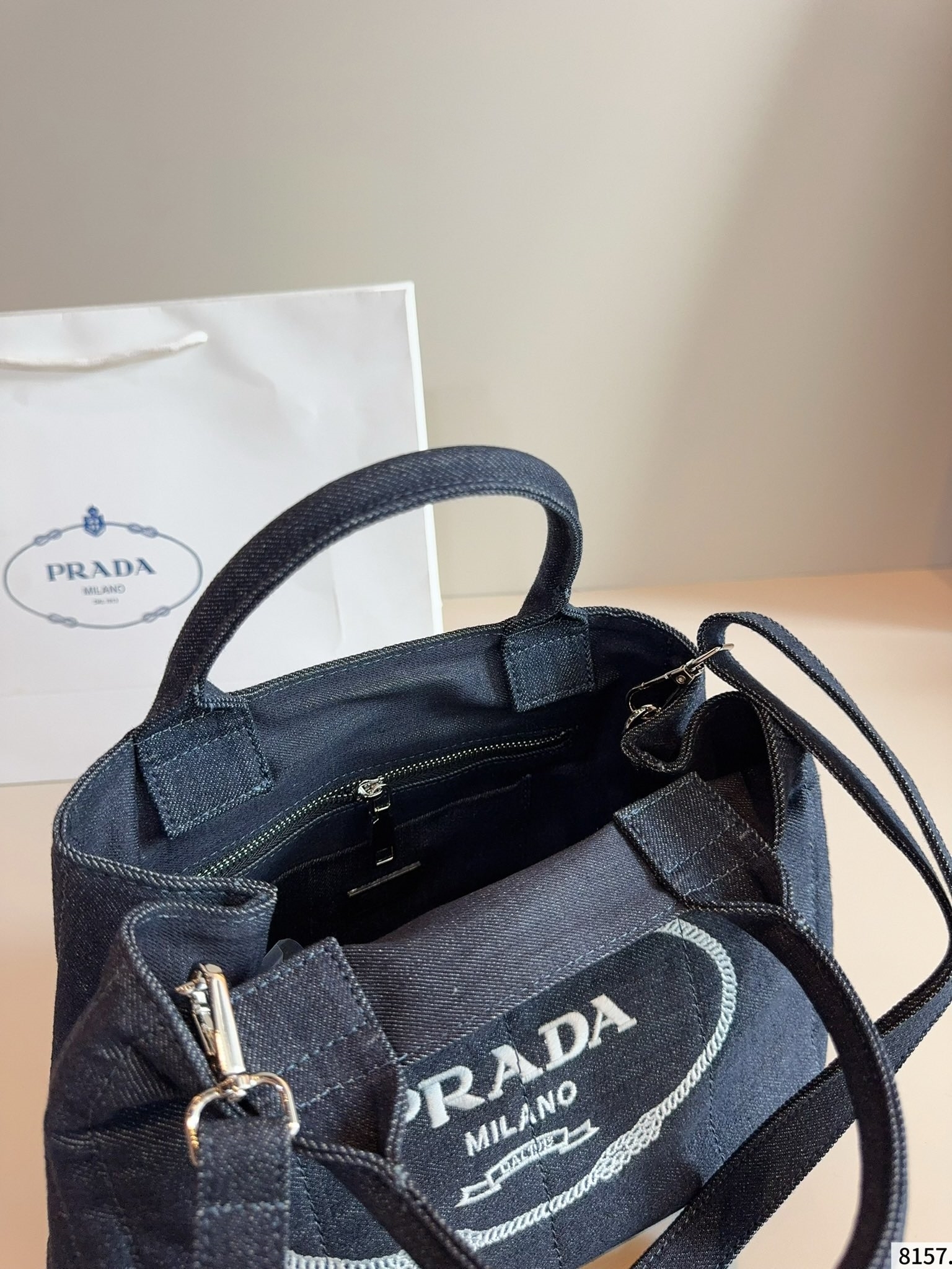 【PRADA公式旗艦店】プラダ ★大人気 ズックのハンドバッグ