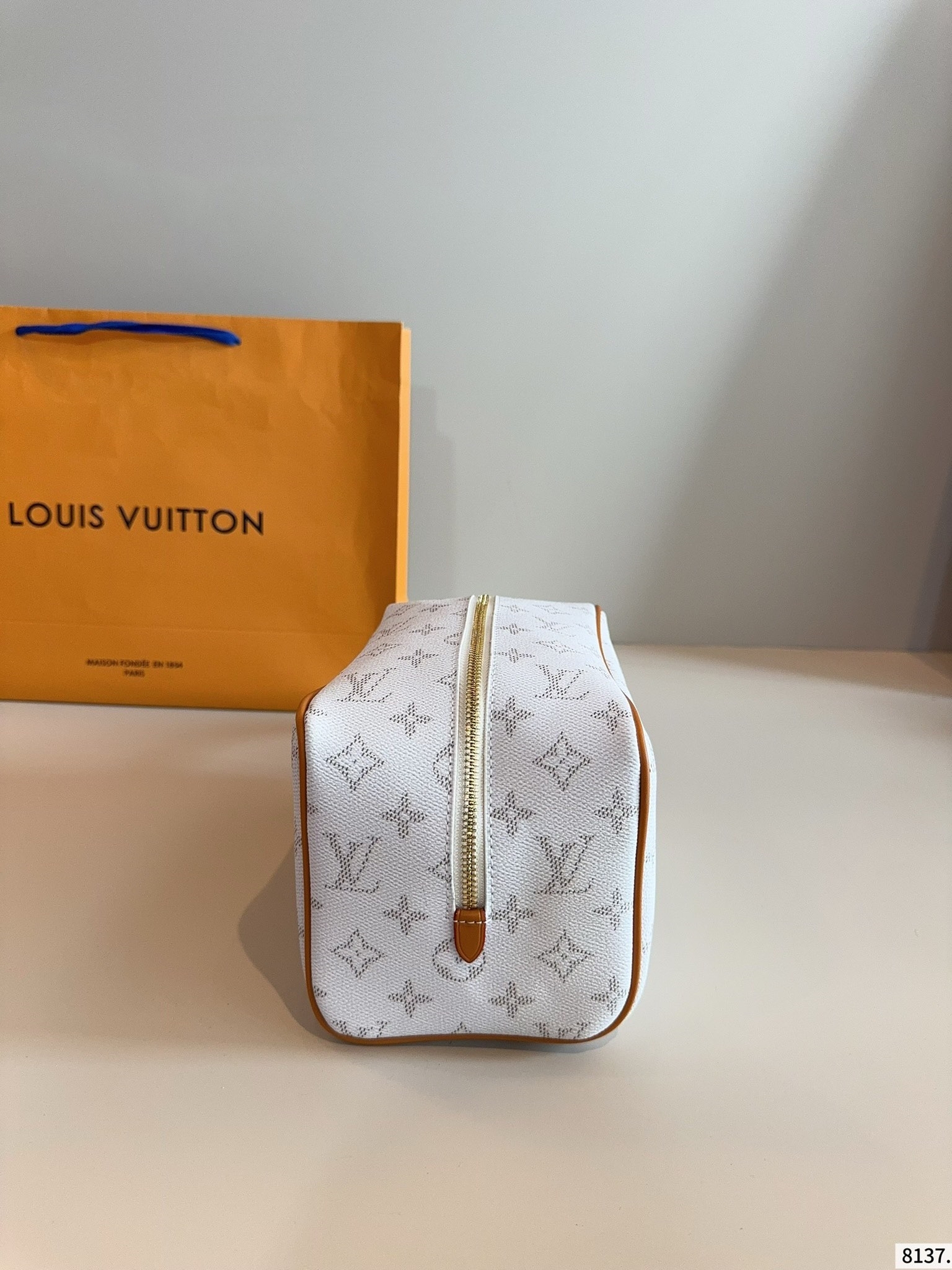 LOUIS VUITTON ルイヴィトン CHRISTOPHER 新型トイレタリーバッグ