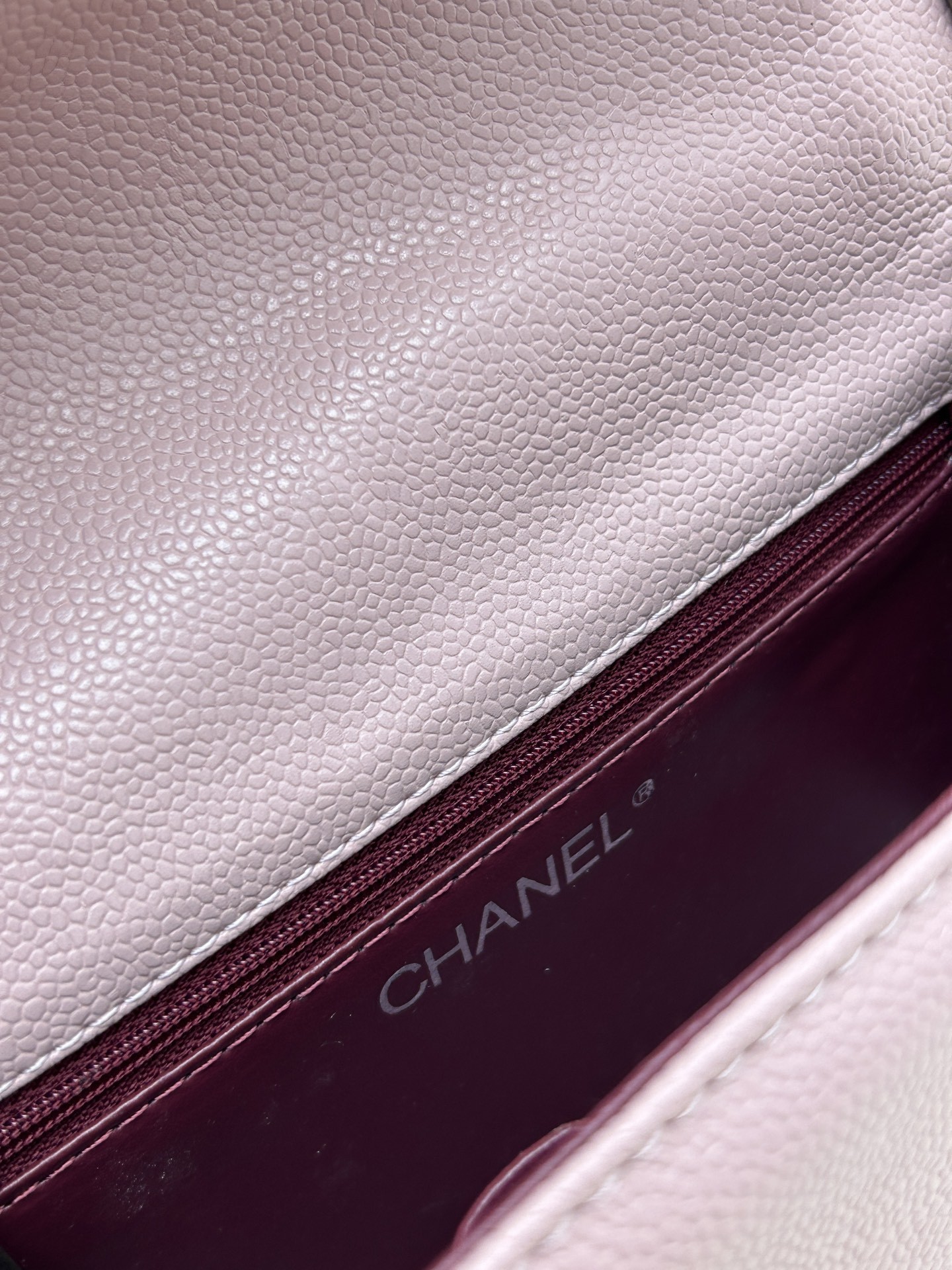 【CHANEL公式旗艦店】シャネル Leboy クロスボディバッグ