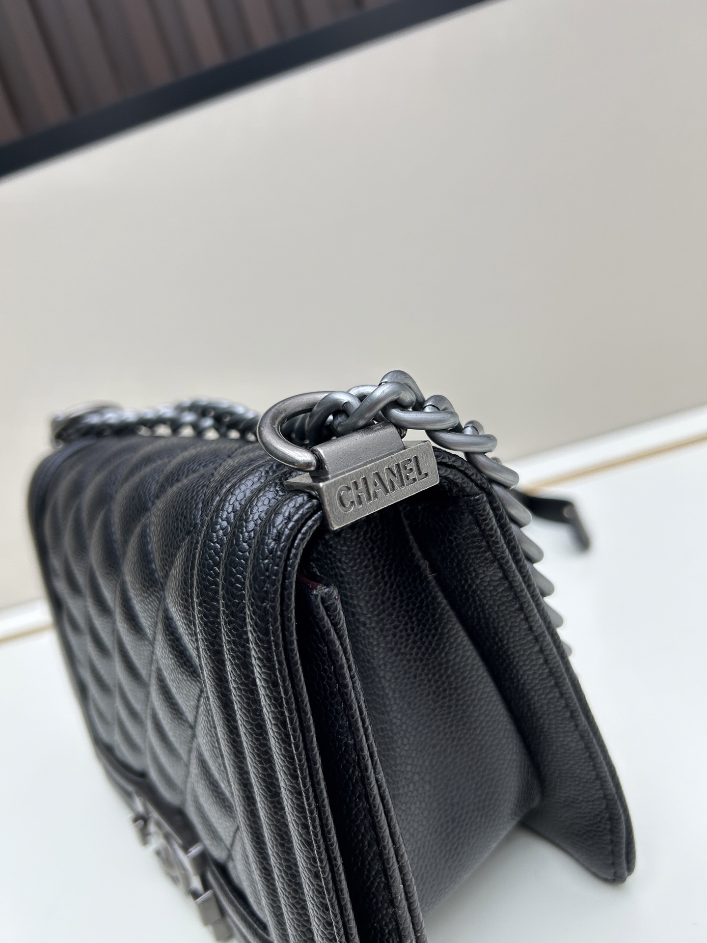 【CHANEL公式旗艦店】シャネル Leboy クロスボディバッグ