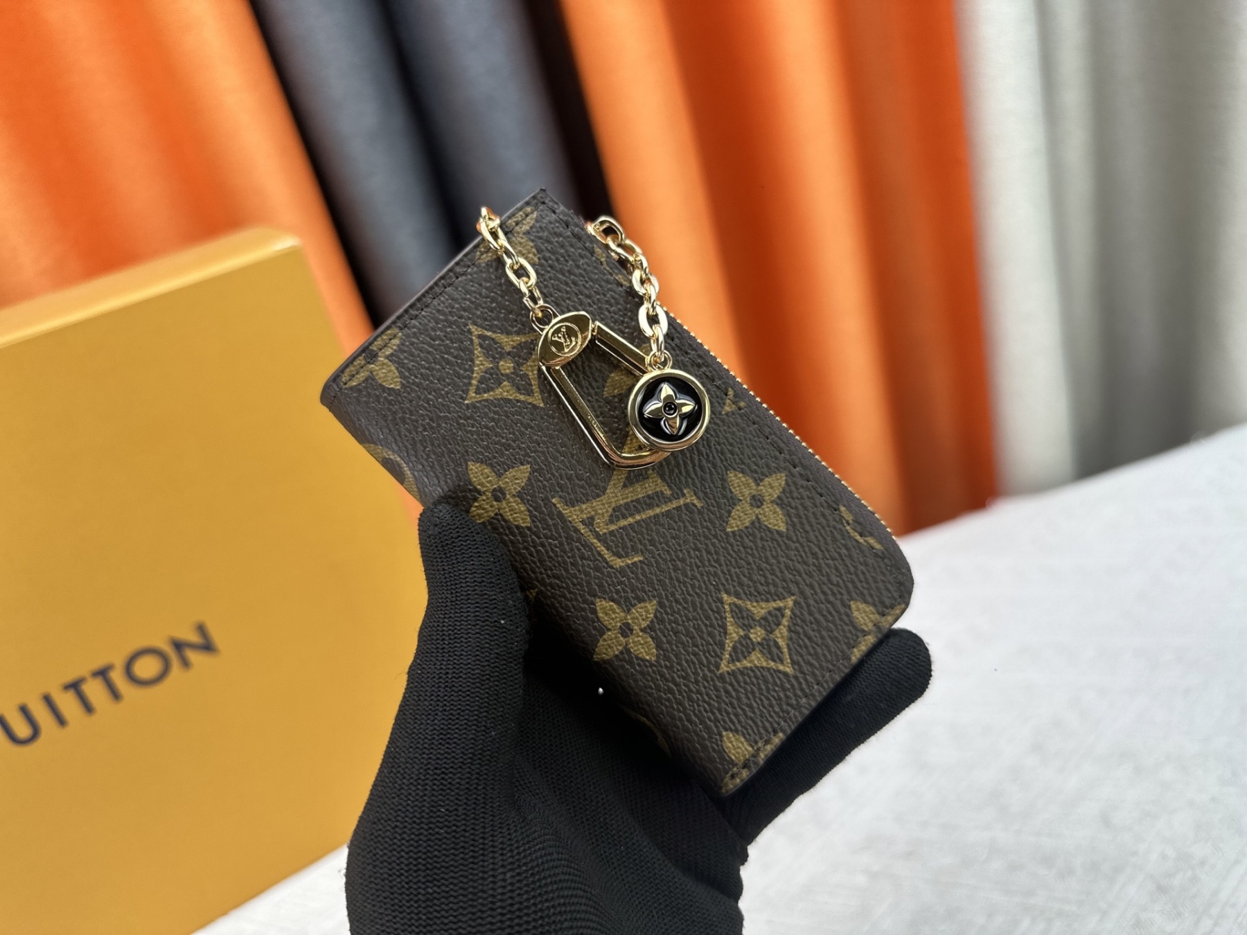 LOUIS VUITTON（ルイヴィトン）Noa 財布 M14529