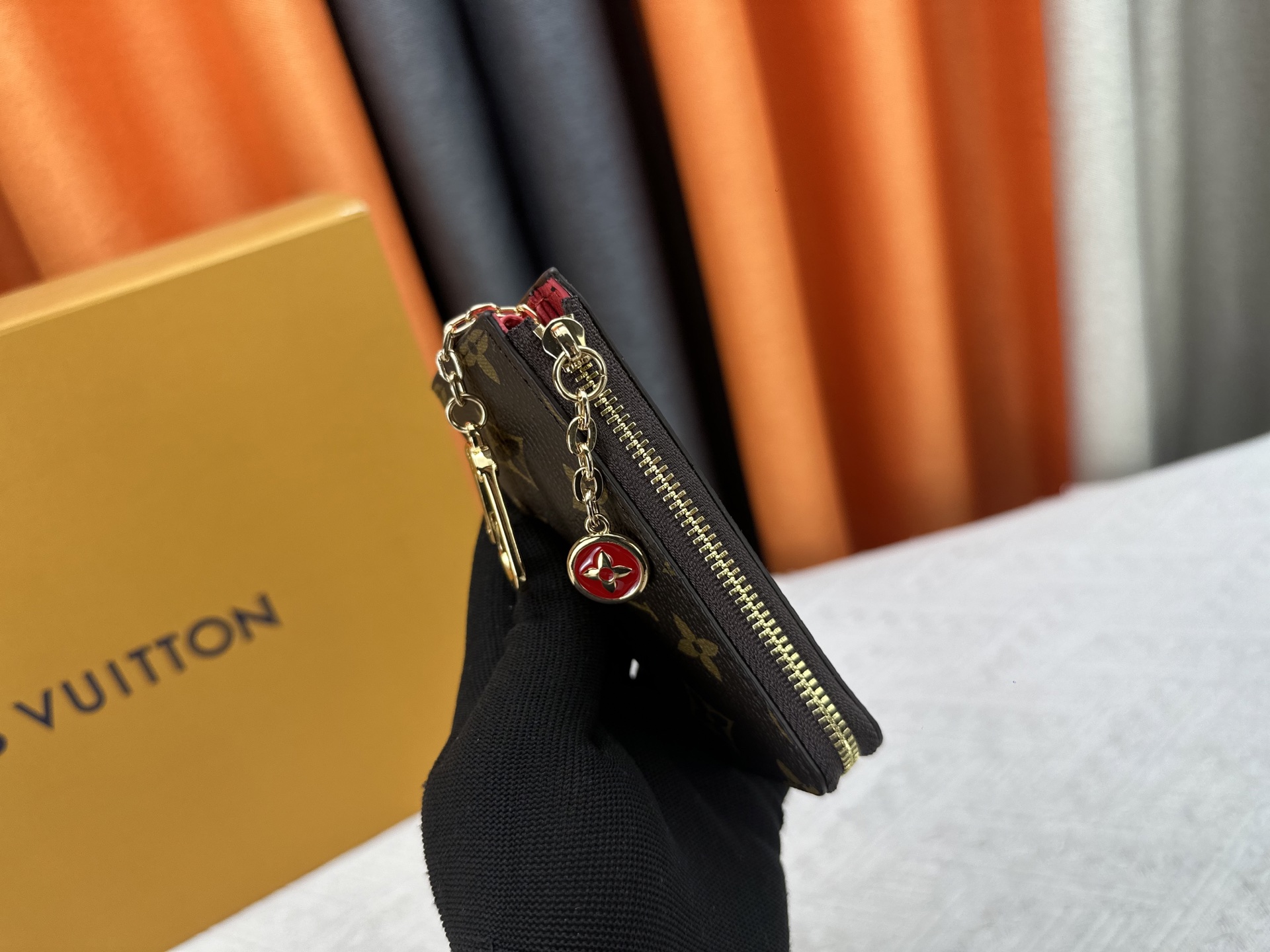 LOUIS VUITTON（ルイヴィトン）Noa 財布 M14529