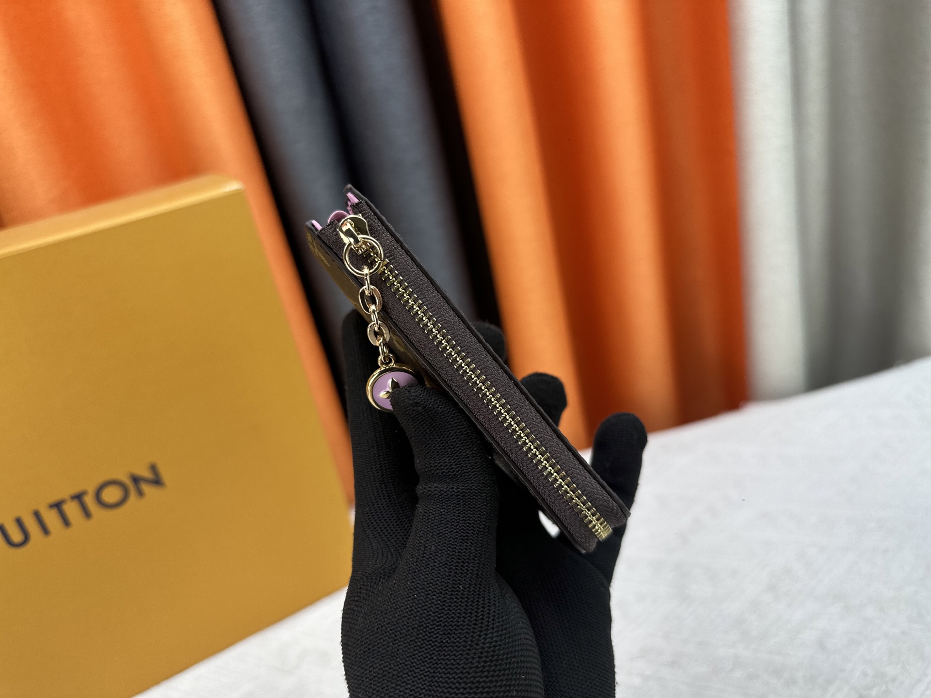 LOUIS VUITTON（ルイヴィトン）Noa 財布 M14529