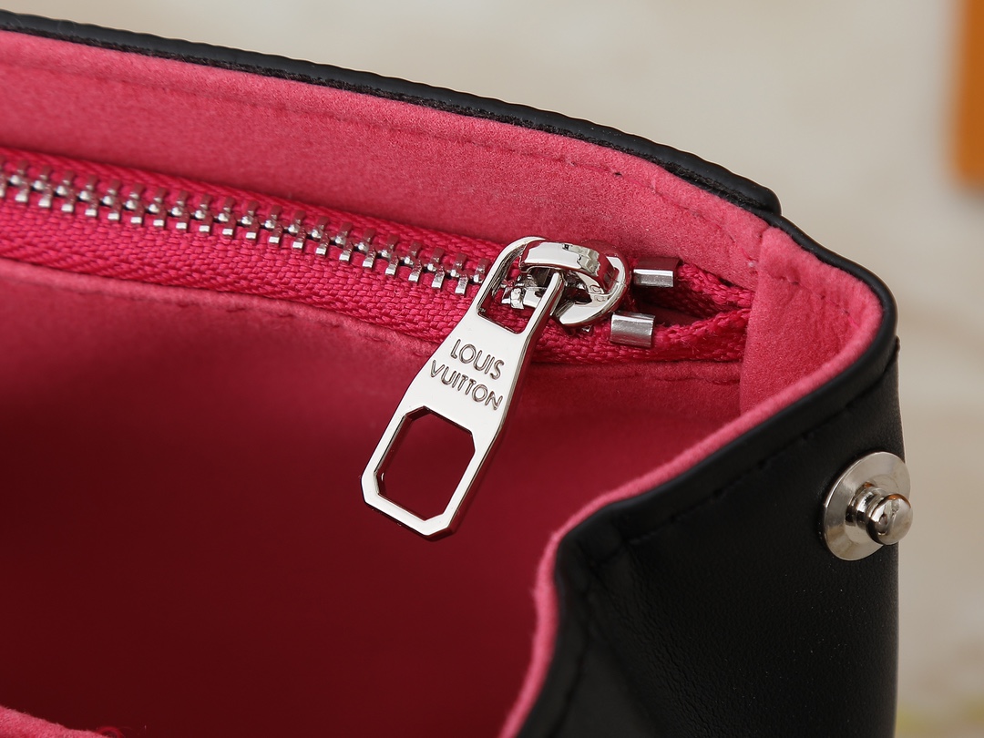 LOUIS VUITTON（ルイヴィトン）Cluny MINIバッグ M58931 M58925