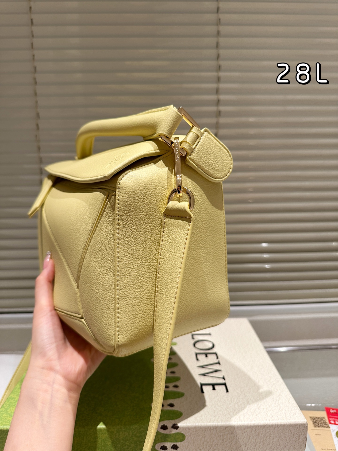 【LOEWE公式旗艦店】ロエベ クラシックショルダーバッグ