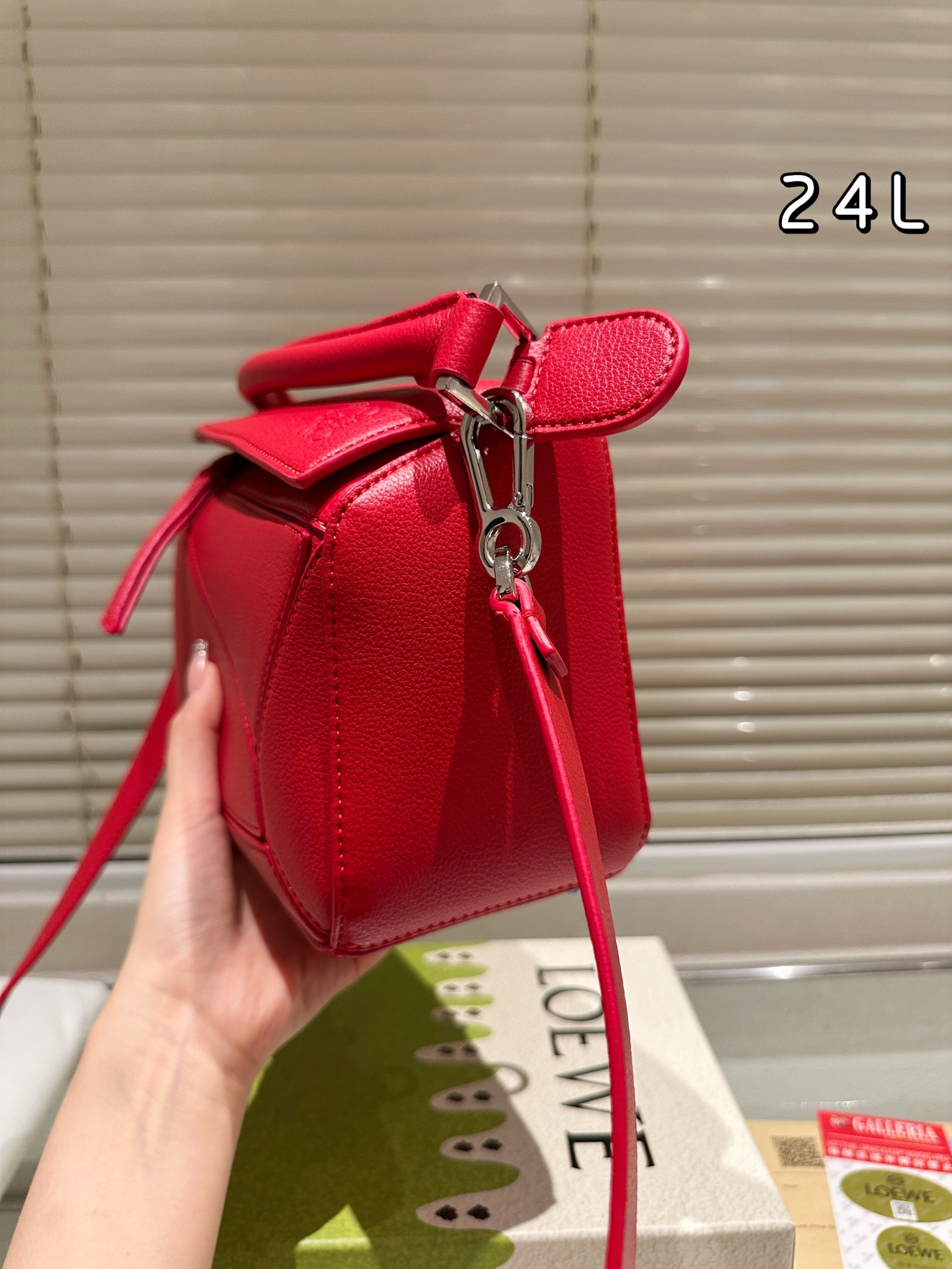 【LOEWE公式旗艦店】ロエベ クラシックショルダーバッグ