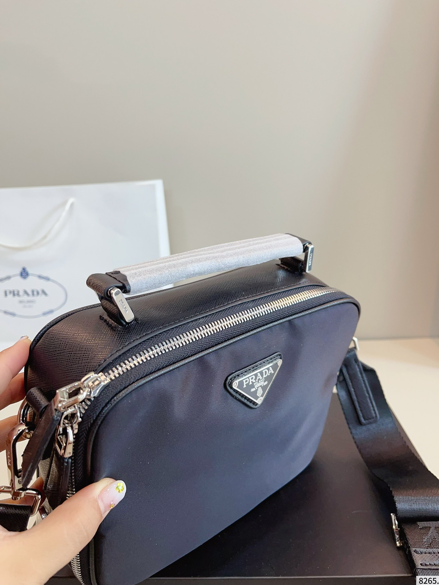 【PRADA公式旗艦店】プラダ カメラバッグ ショルダーバッグ★人気商品★