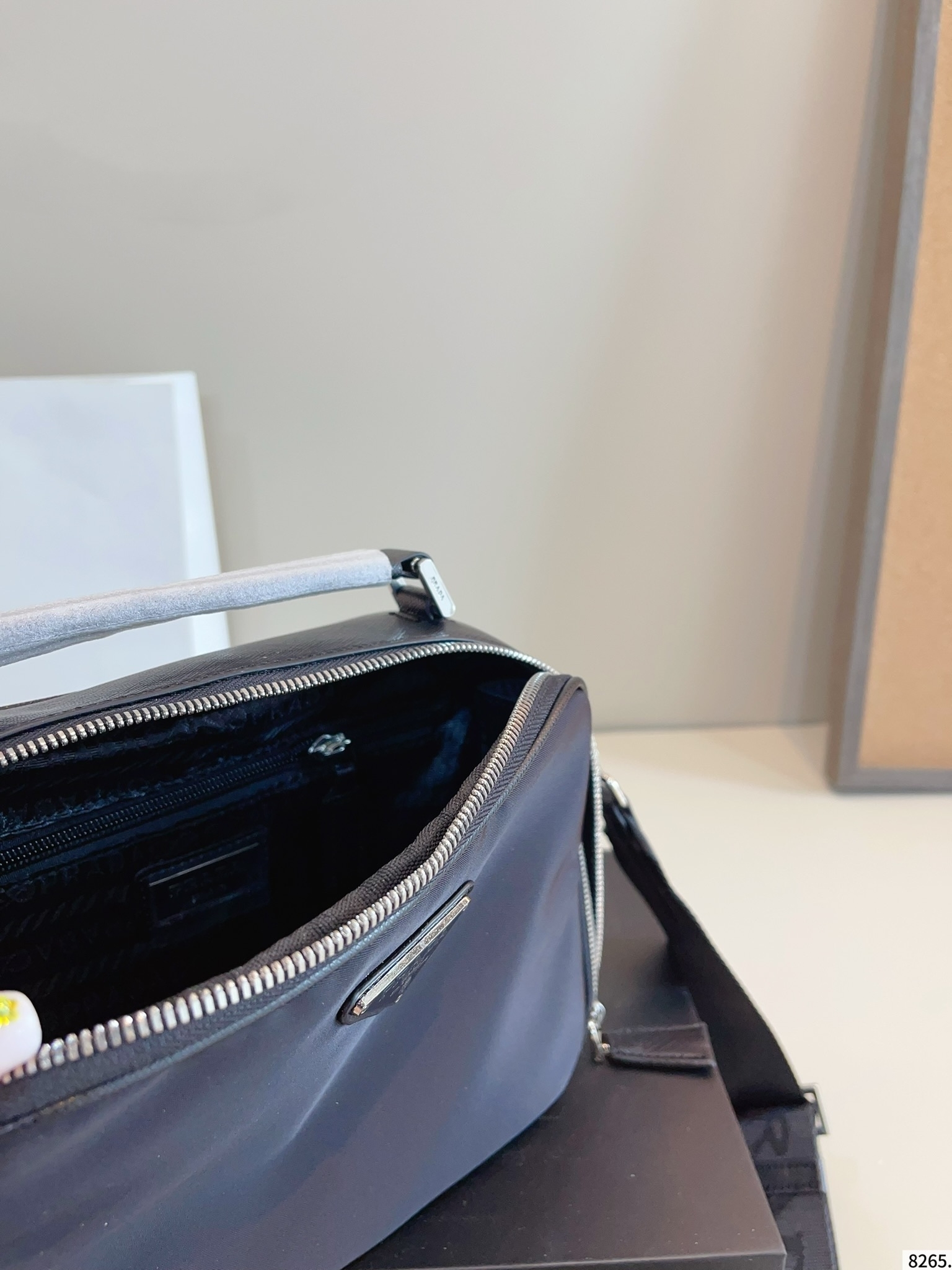 【PRADA公式旗艦店】プラダ カメラバッグ ショルダーバッグ★人気商品★