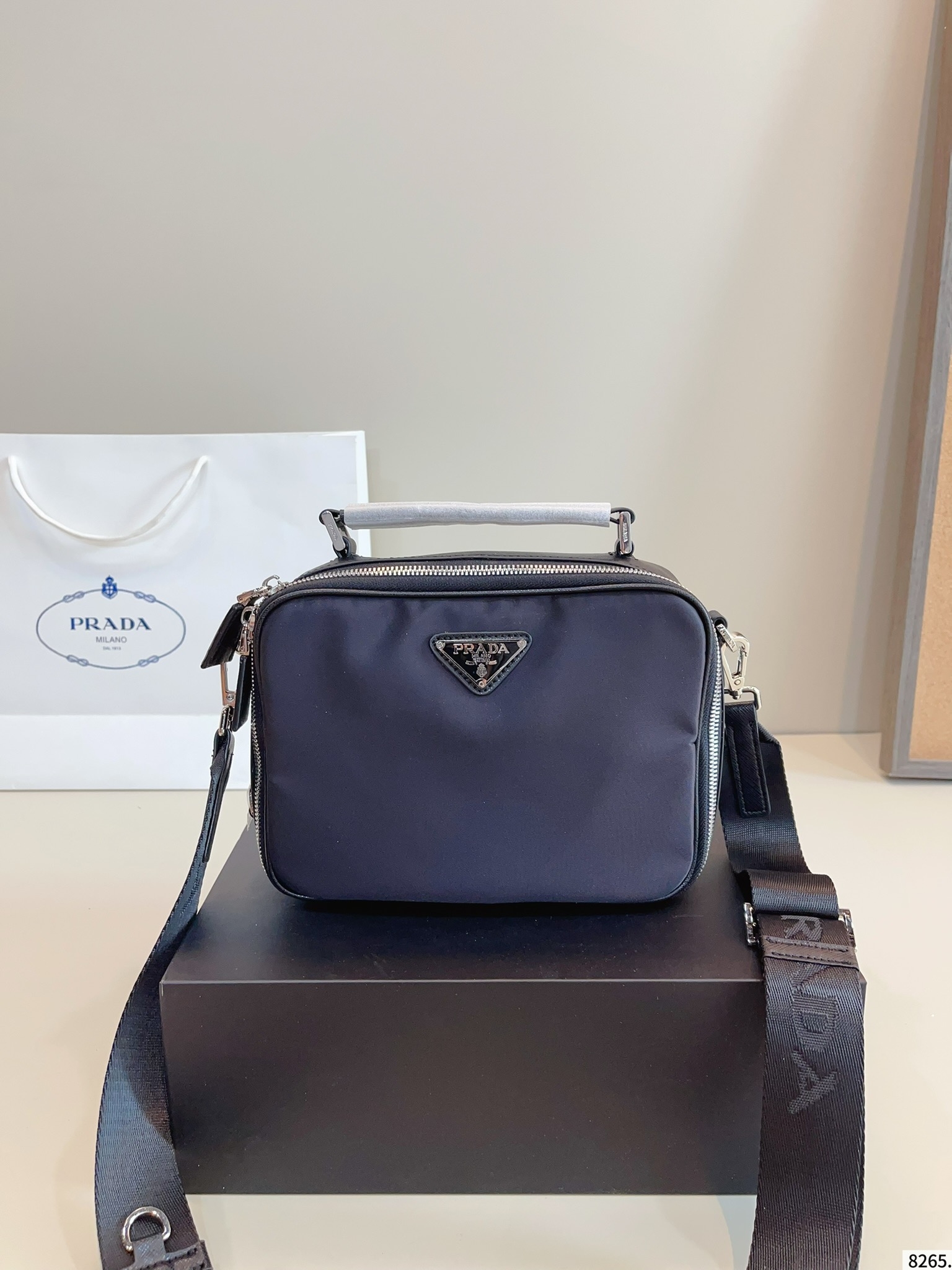 【PRADA公式旗艦店】プラダ カメラバッグ ショルダーバッグ★人気商品★