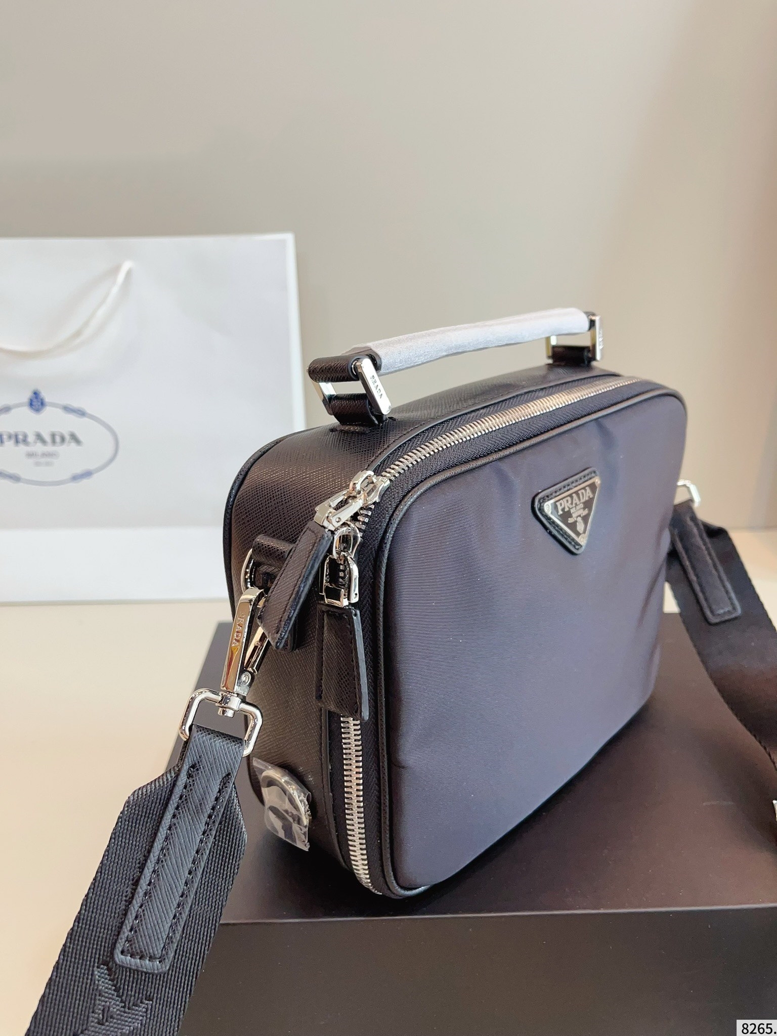 【PRADA公式旗艦店】プラダ カメラバッグ ショルダーバッグ★人気商品★