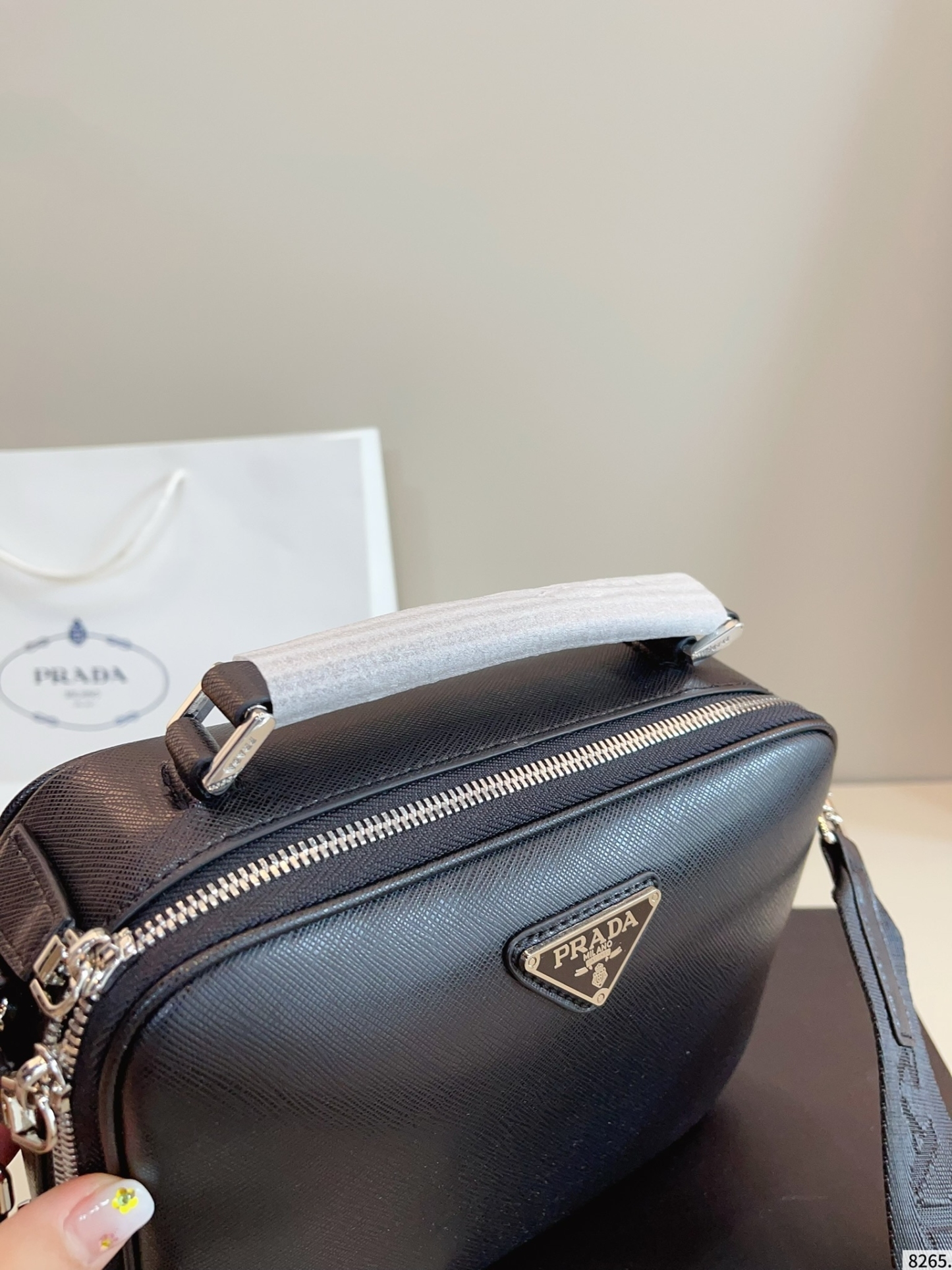 【PRADA公式旗艦店】プラダ カメラバッグ ショルダーバッグ★人気商品★