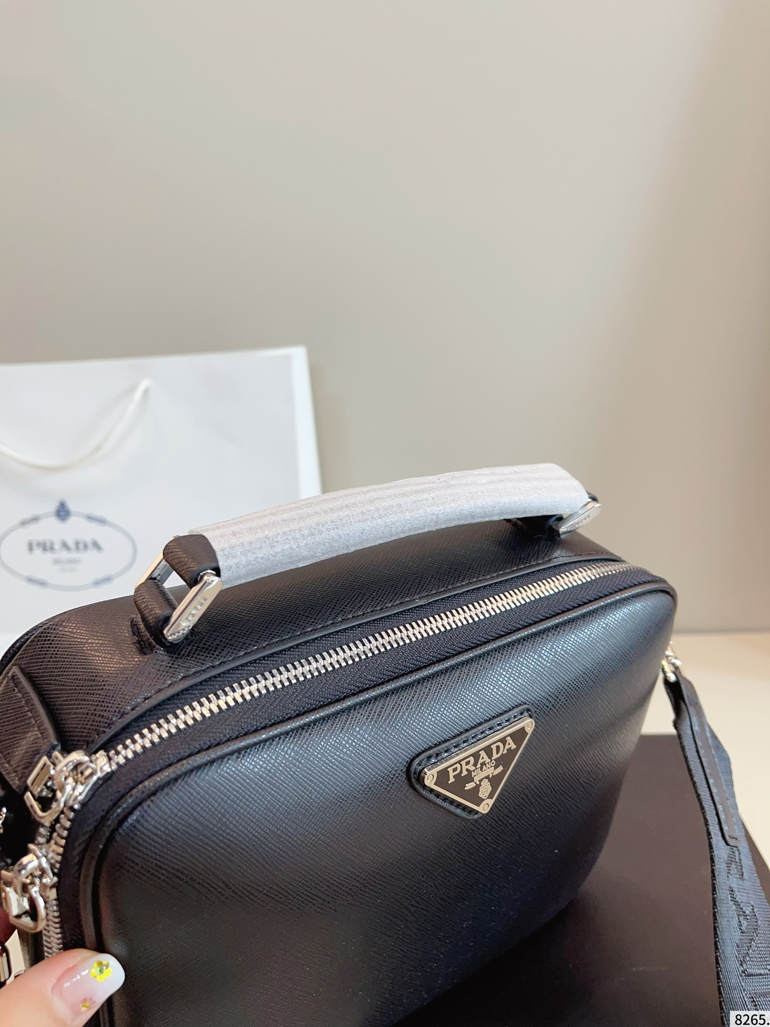 【PRADA公式旗艦店】プラダ カメラバッグ ショルダーバッグ★人気商品★