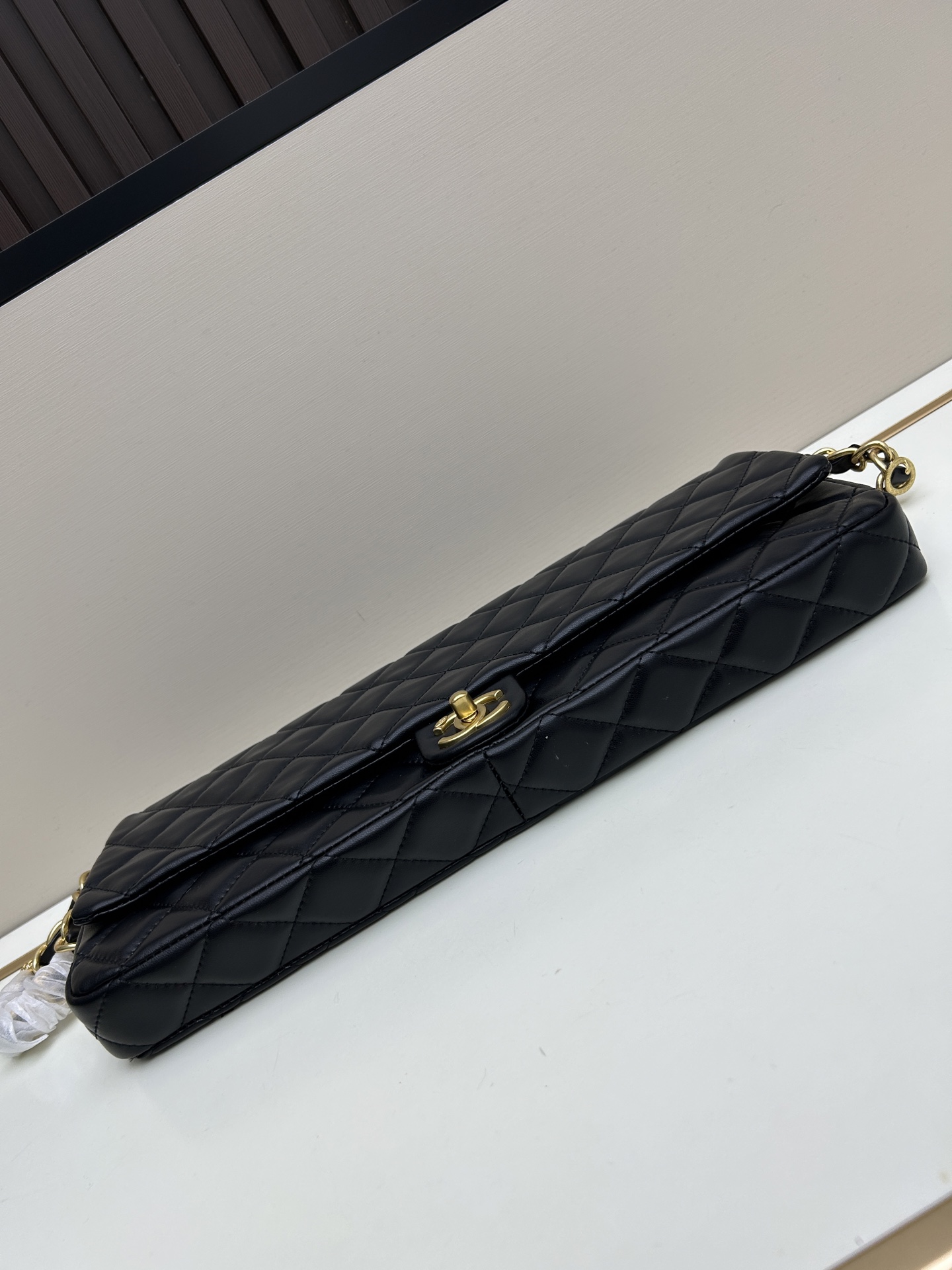 【CHANEL公式旗艦店】シャネル 24a maxi ショルダーバッグ