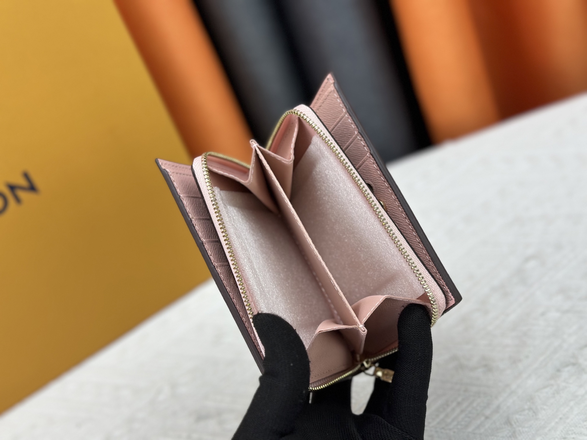 LOUIS VUITTON（ルイヴィトン）財布 M60235