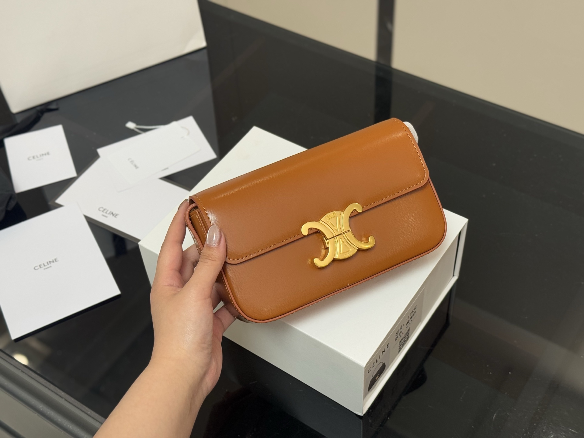 【CELINE公式旗艦店】セリーヌ わきバッグ ハンドバッグ 8色