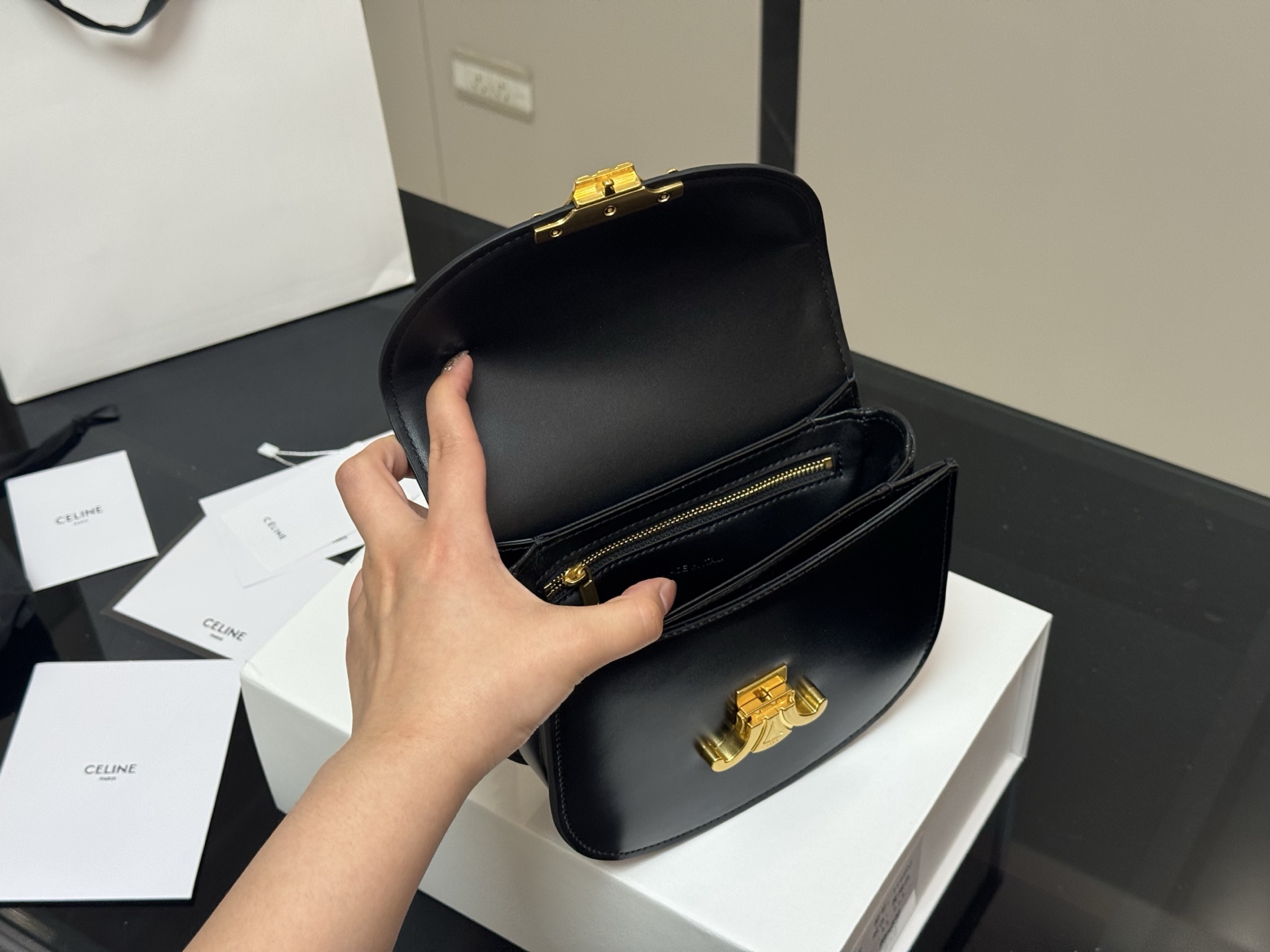 【CELINE公式旗艦店】セリーヌ クロスボディバッグ 2色