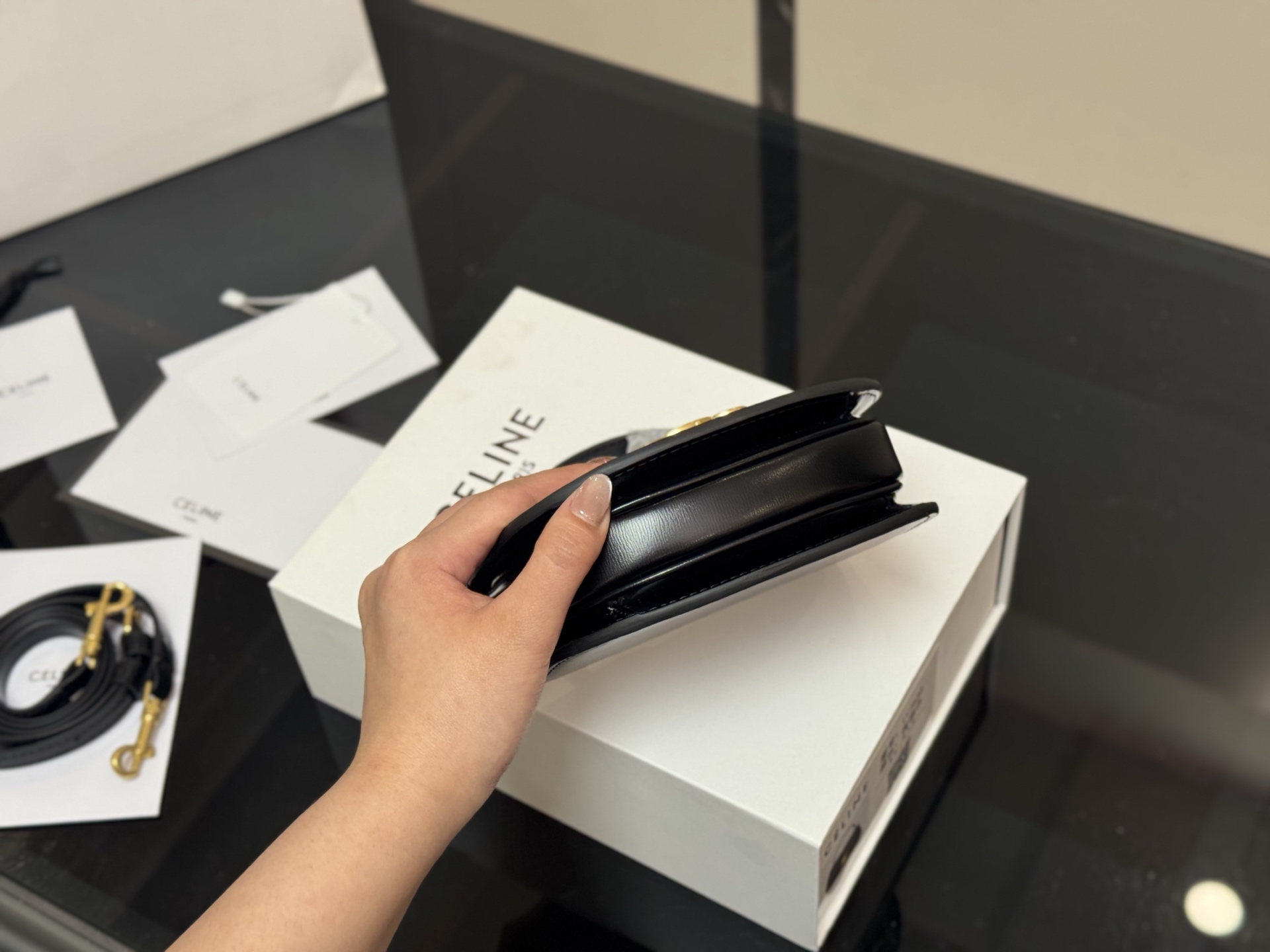 【CELINE公式旗艦店】セリーヌ BESACE TRIOMPHE MINI ハンドバッグ