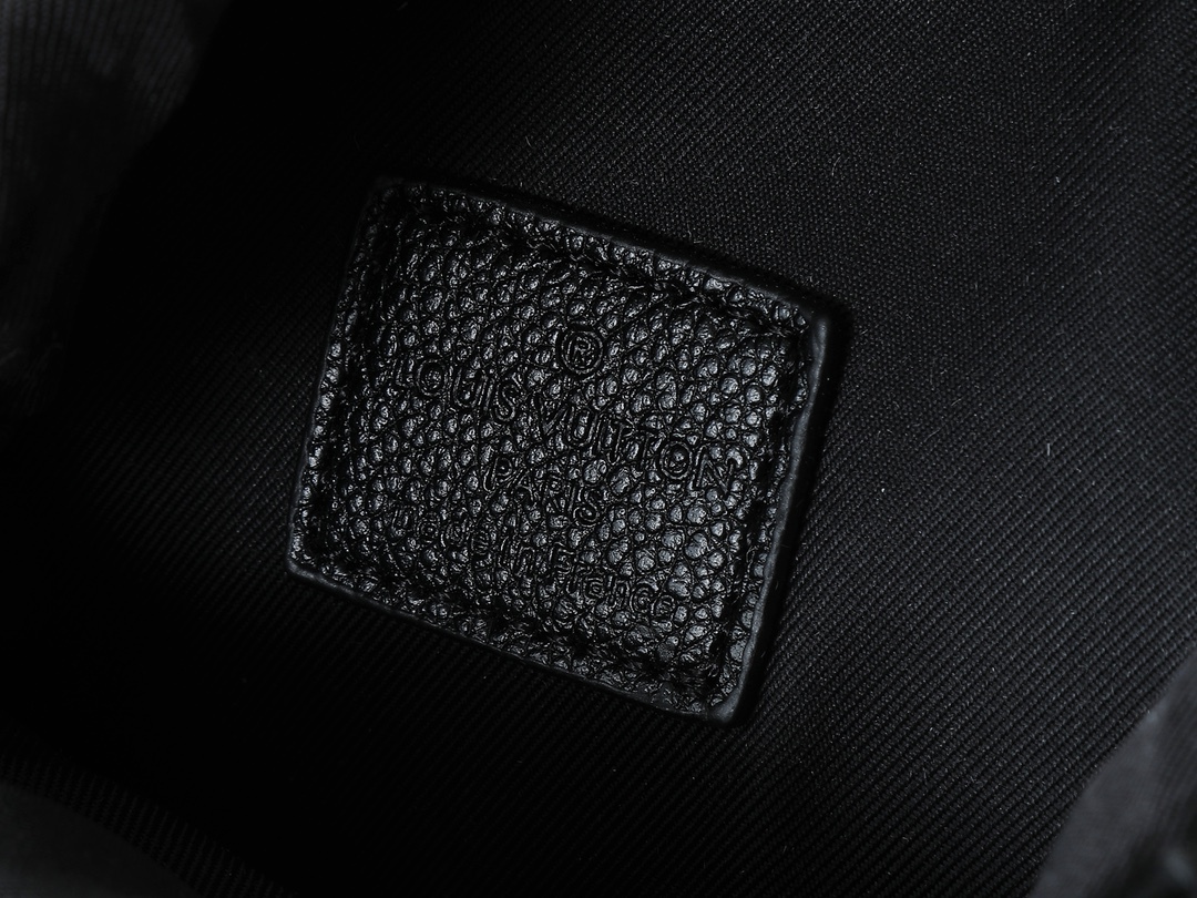 LOUIS VUITTON ルイヴィトン M82248 Noé ショルダーバッグ