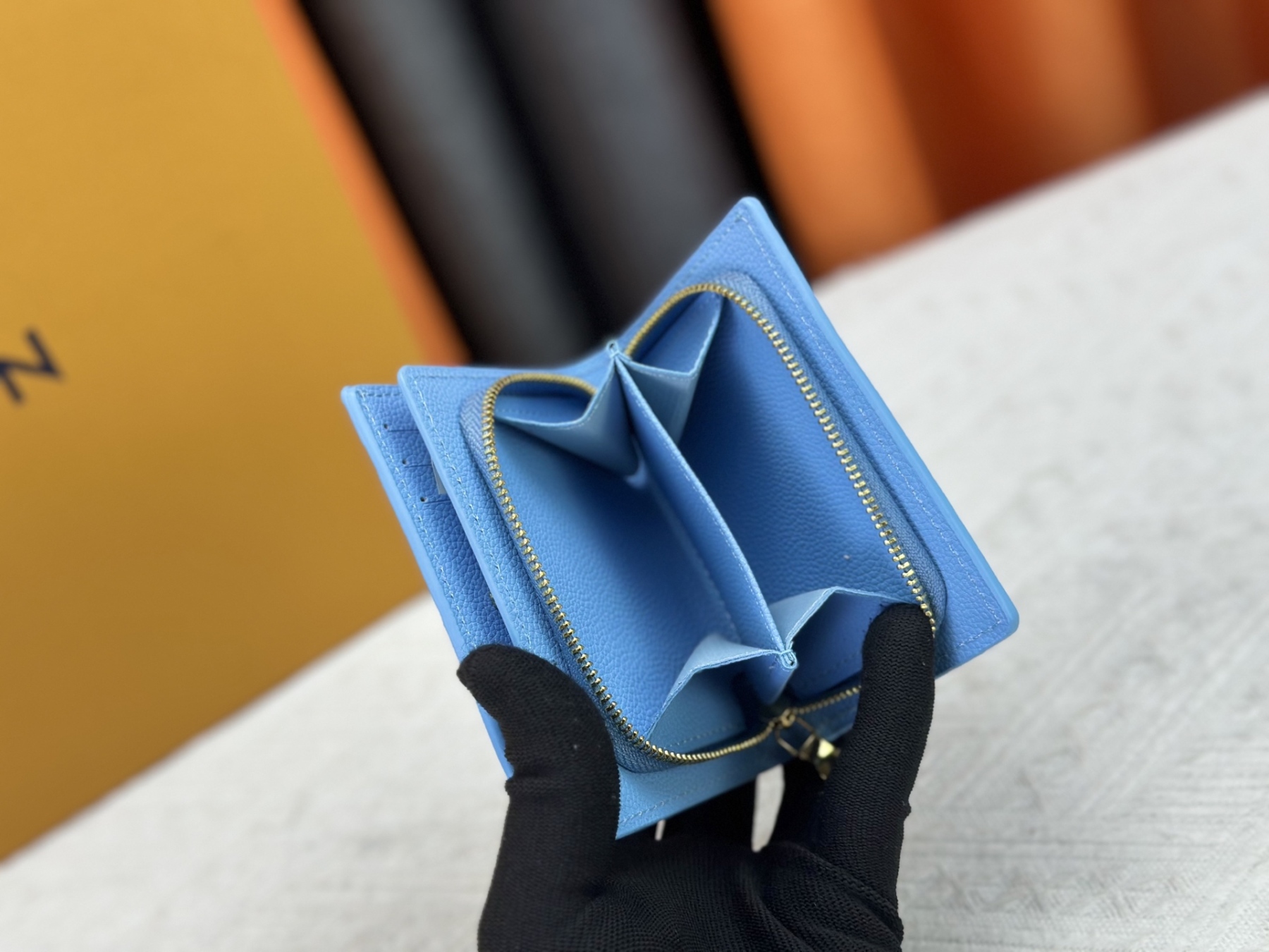 LOUIS VUITTON（ルイヴィトン）Cléa 財布 M13619