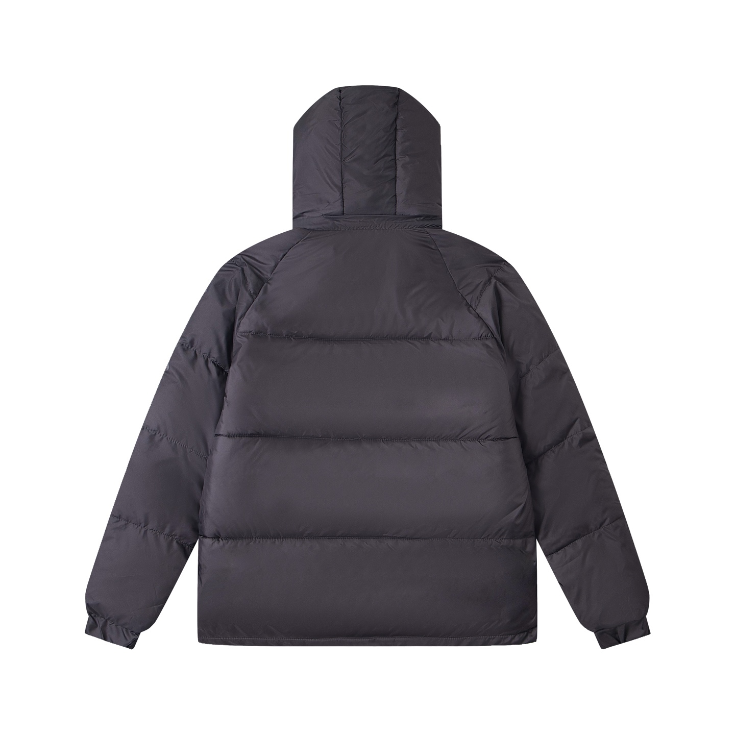 FENDI（フェンディ） ダウンジャケット、ご好評に付き再入荷！