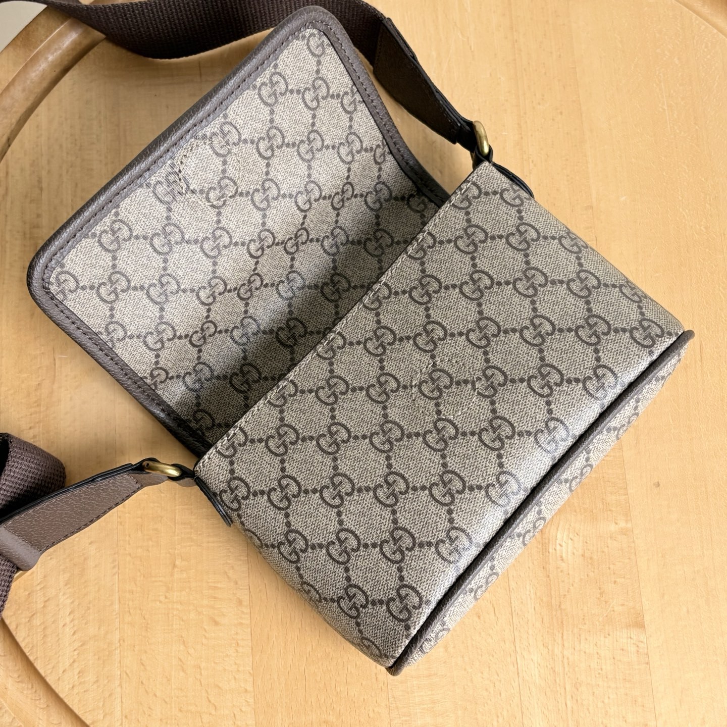 【GUCCI公式旗艦店】グッチ 大人気 クロスボディバッグ ★完売確実の売れ筋★