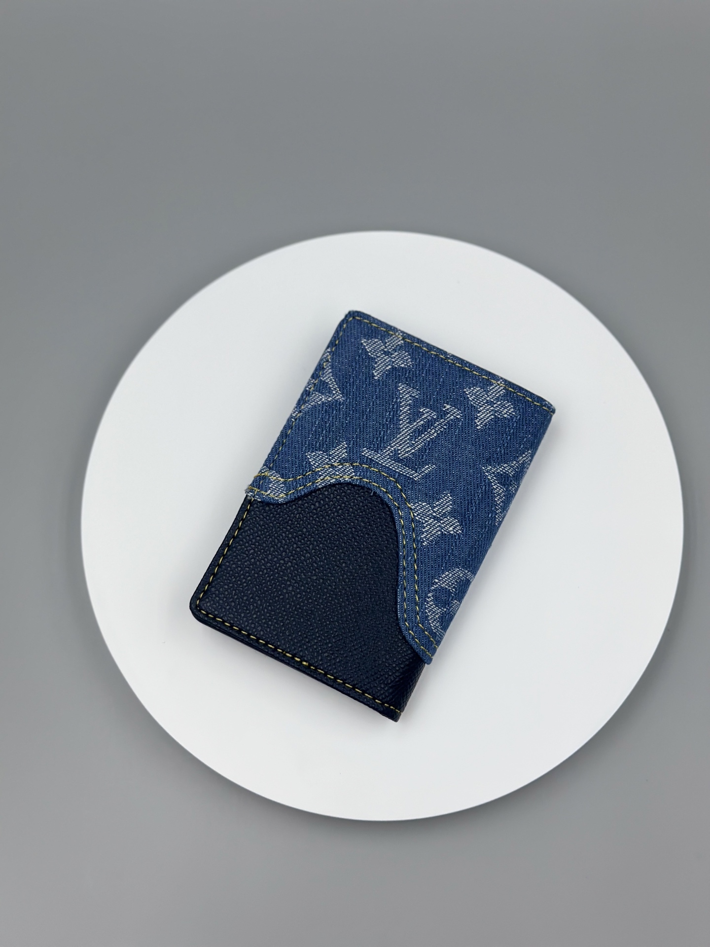 LOUIS VUITTON ルイヴィトン LV Nigo 財布 M81015