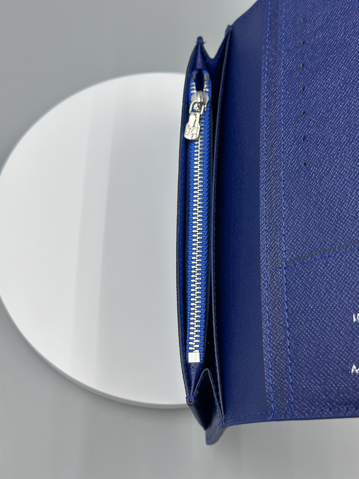 LOUIS VUITTON ルイヴィトン Brazza 財布 M25985