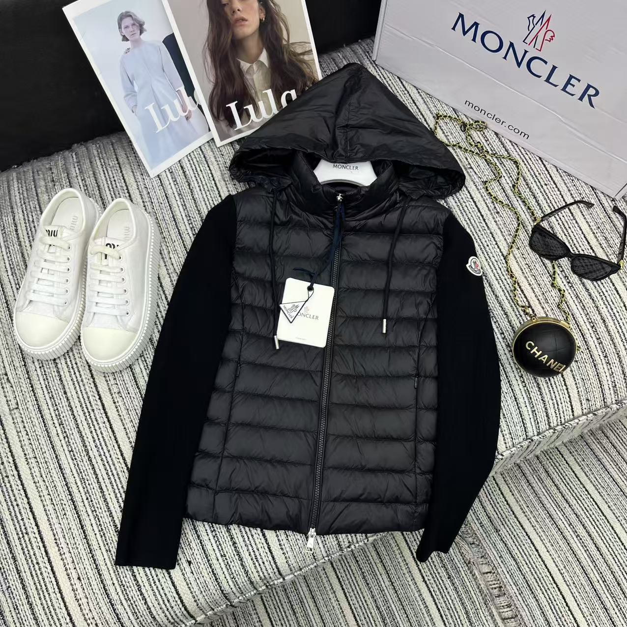 【MONCLER 公式旗艦店】モンクレール ダウンジャケット ご好評に付き再入荷！