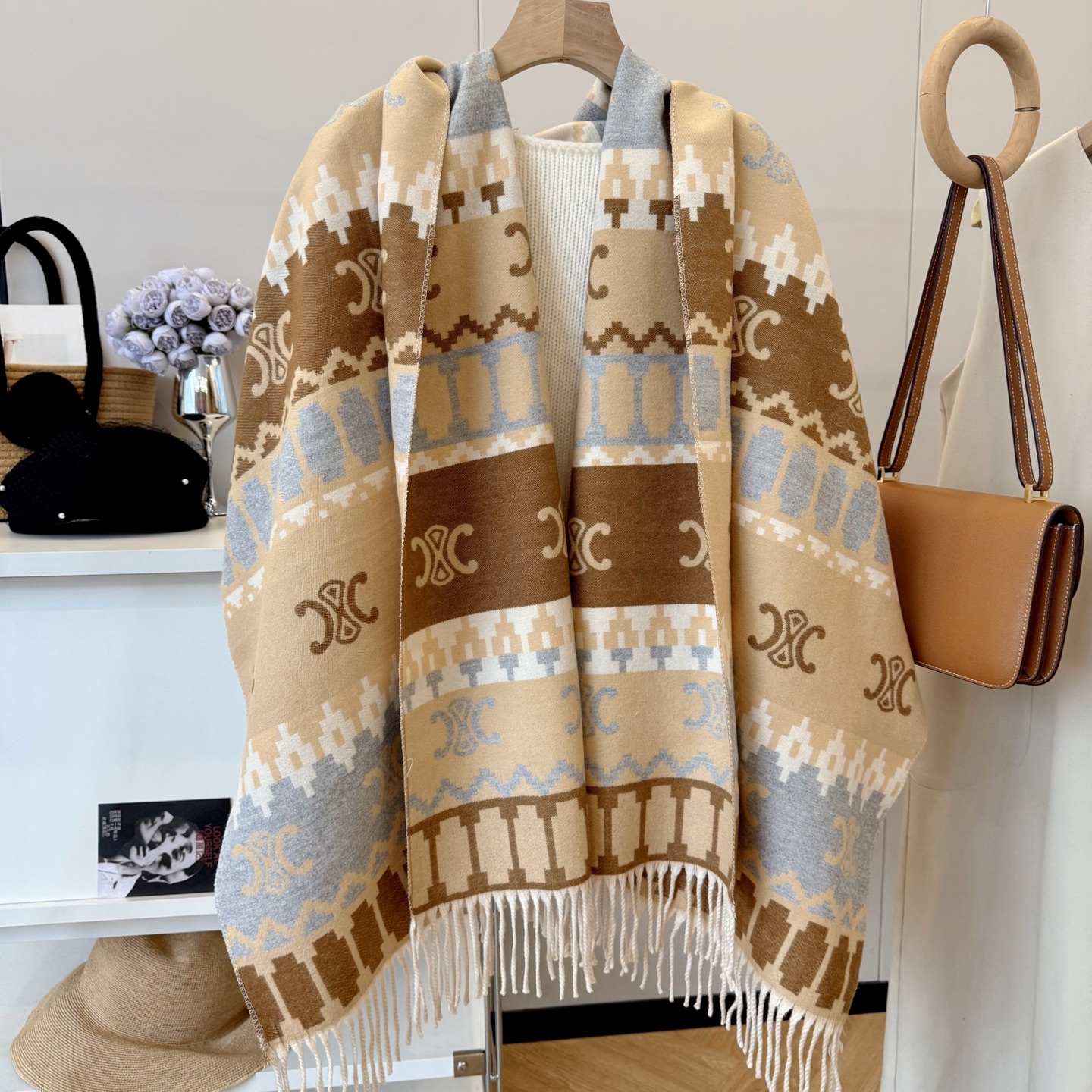 【CELINE公式旗艦店】セリーヌ スカーフ 限定発売 送料無料