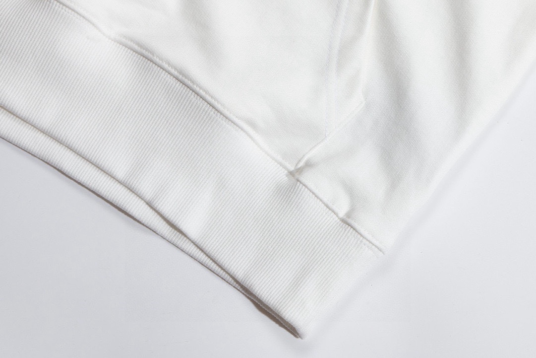 【DIOR】（ディオール ）パーカー 即日出荷 ご好評に付き再入荷！