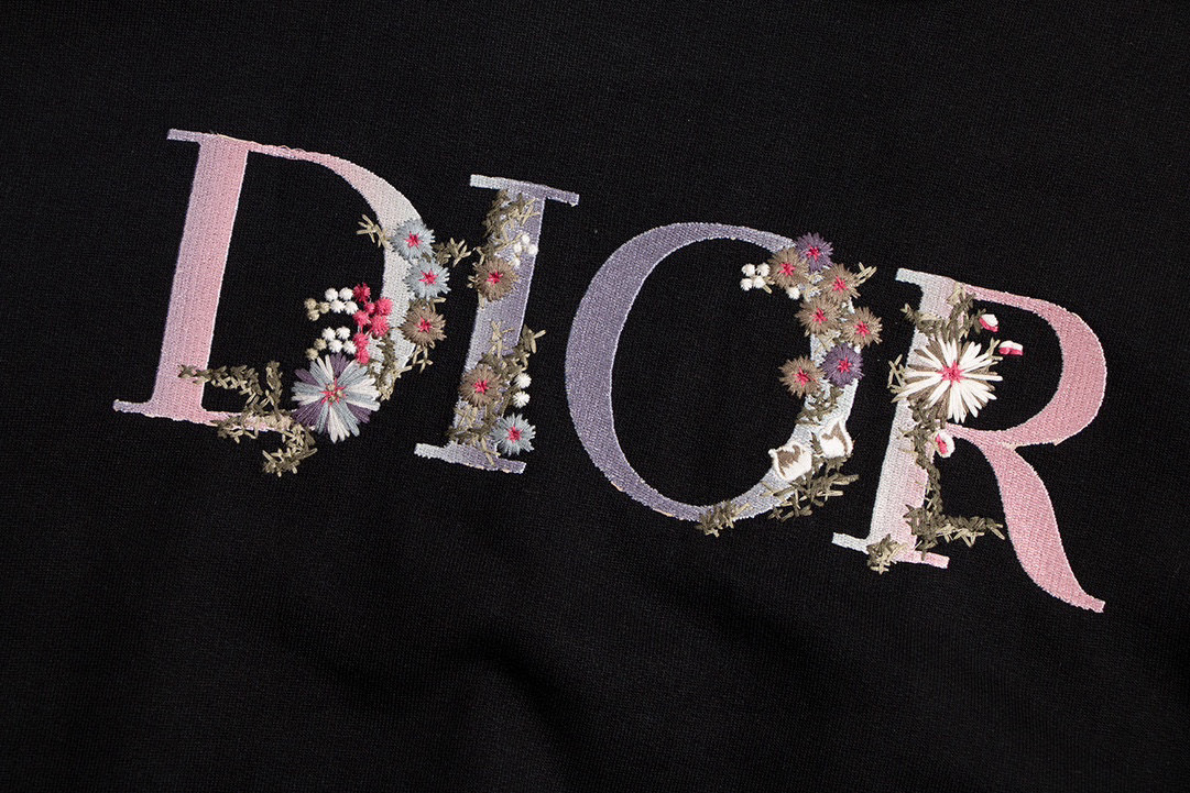 【DIOR】（ディオール ）パーカー 即日出荷 ご好評に付き再入荷！