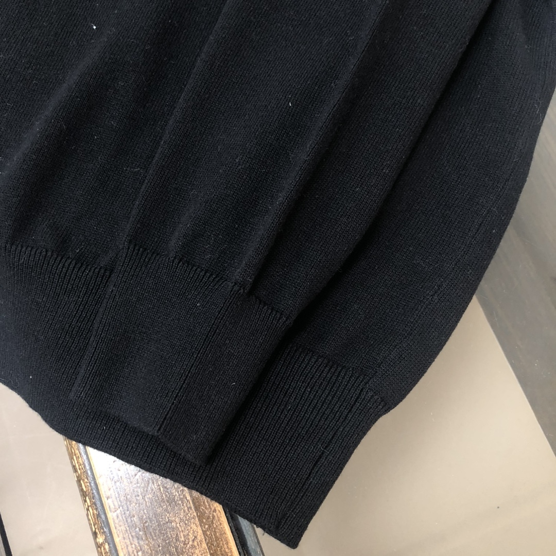 ★人気★【STONE ISLAND旗艦店】★ニットセーター★ 