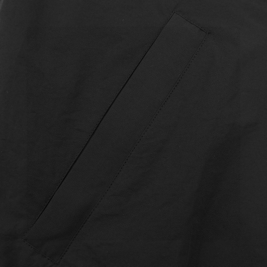 【BALENCIAGA旗艦店】バレンシアガ ジャケット、ご好評に付き再入荷！