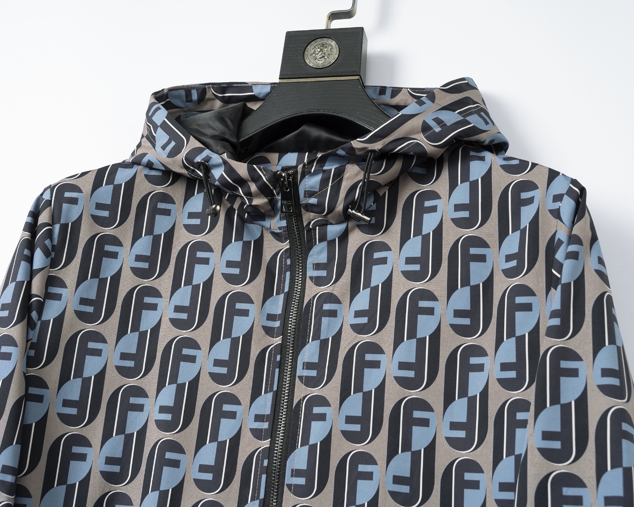 【FENDI旗艦店】フェンディ ジャケット 、ご好評に付き再入荷！