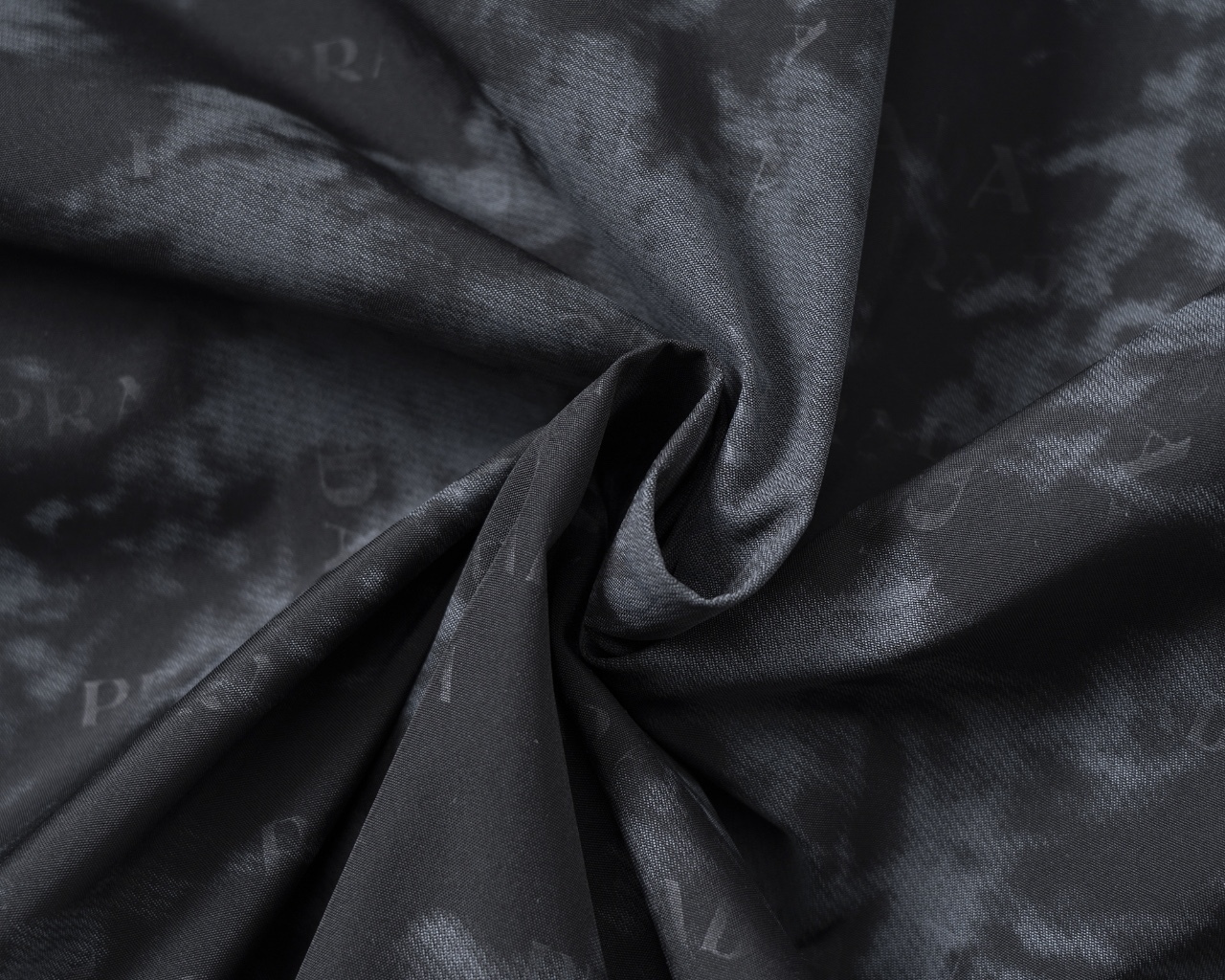 【PRADA旗艦店】プラダ ジャケット ご好評に付き再入荷！