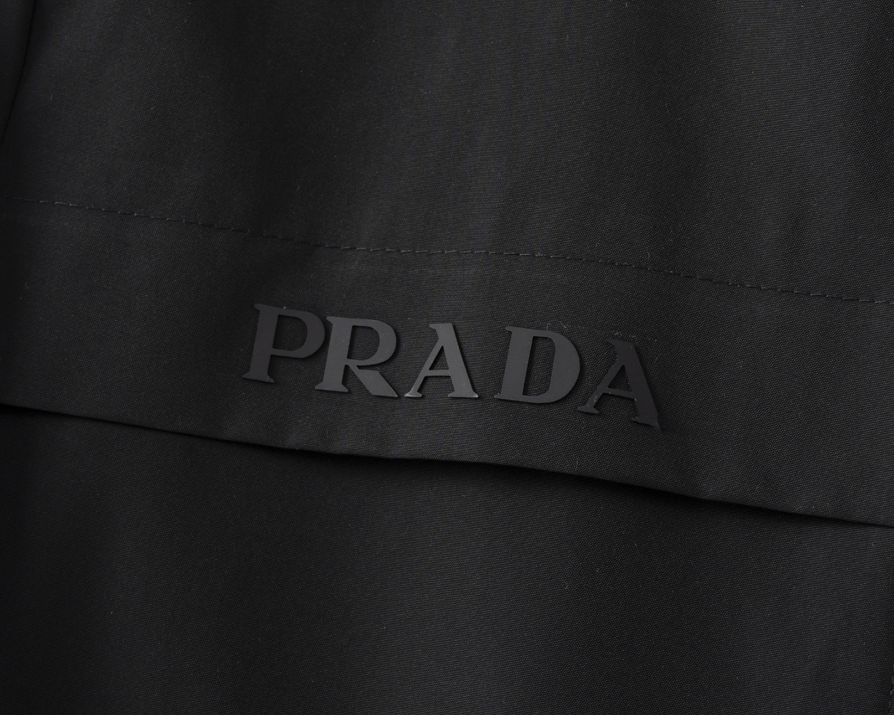 【PRADA旗艦店】プラダ ジャケット ご好評に付き再入荷！