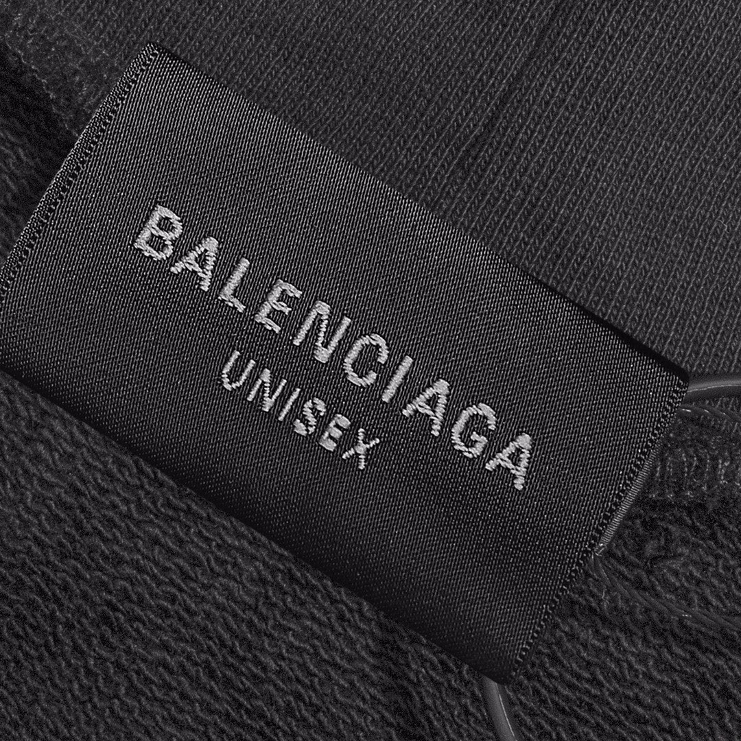 【BALENCIAGA】バレンシアガ パーカー 男女兼用 ご好評に付き再入荷！