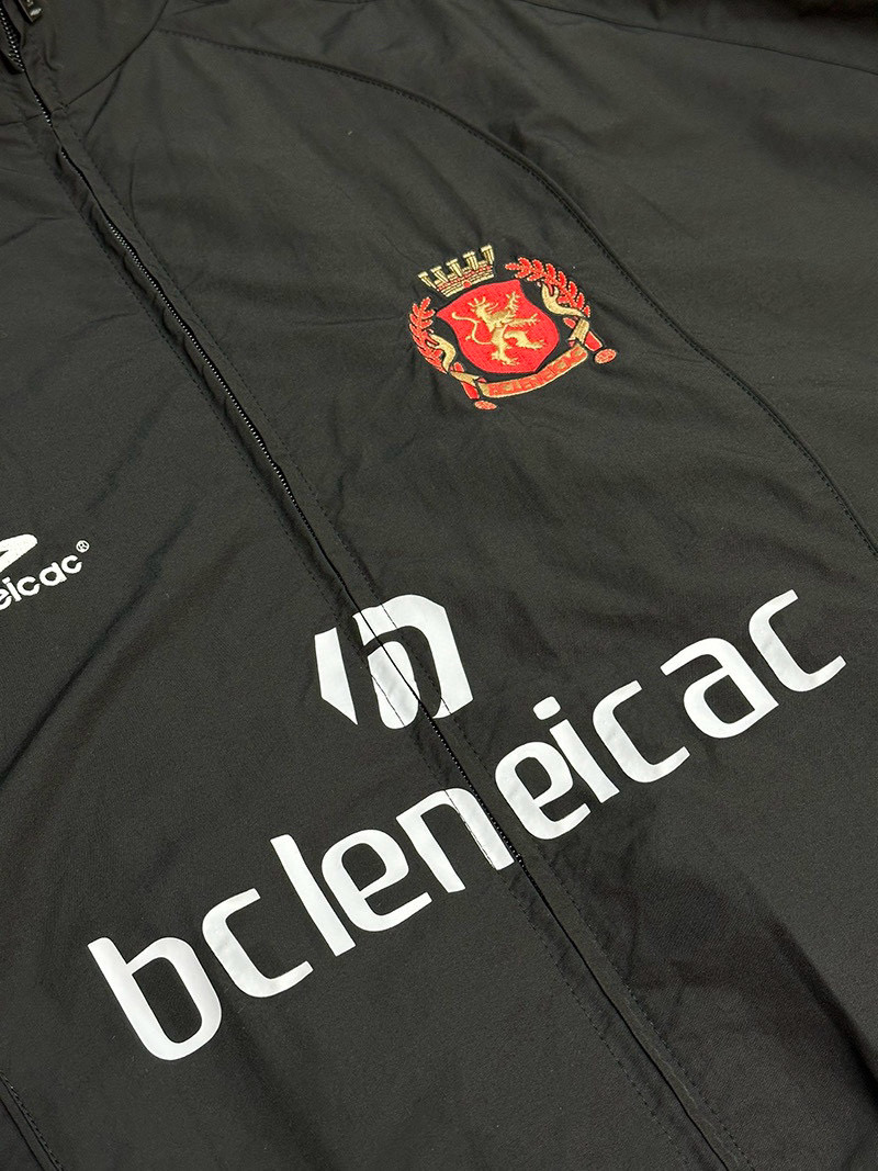 【BALENCIAGA旗艦店】バレンシアガ ジャケット、ご好評に付き再入荷！