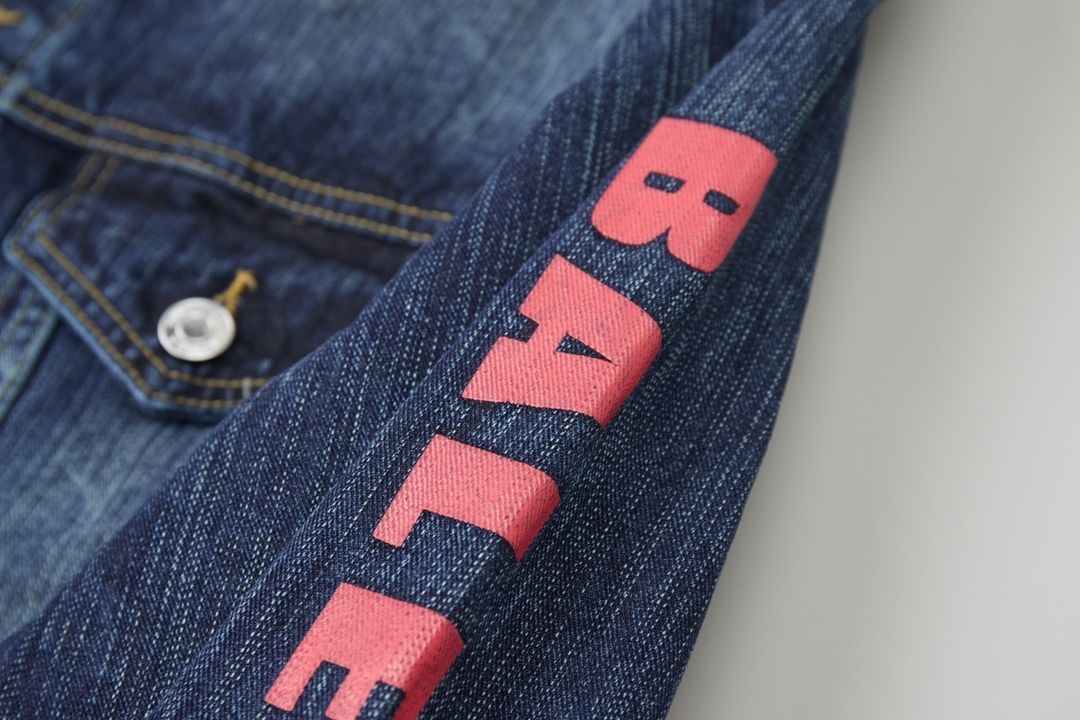 【BALENCIAGA】バレンシアガ デニムジャケット ご好評に付き再入荷！