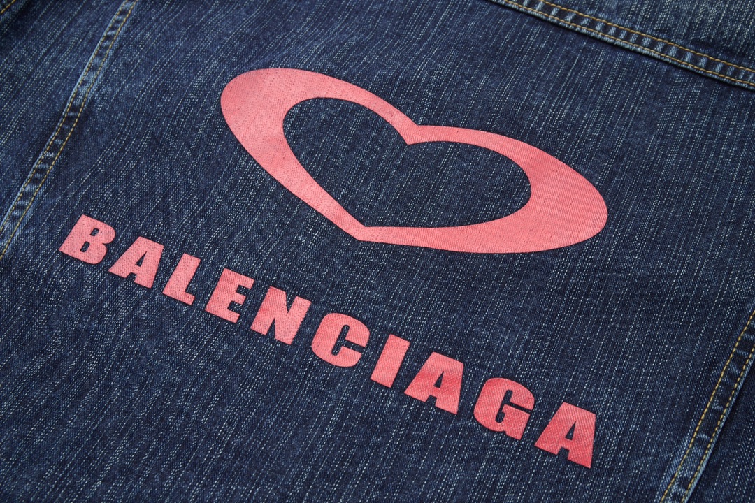 【BALENCIAGA】バレンシアガ デニムジャケット ご好評に付き再入荷！