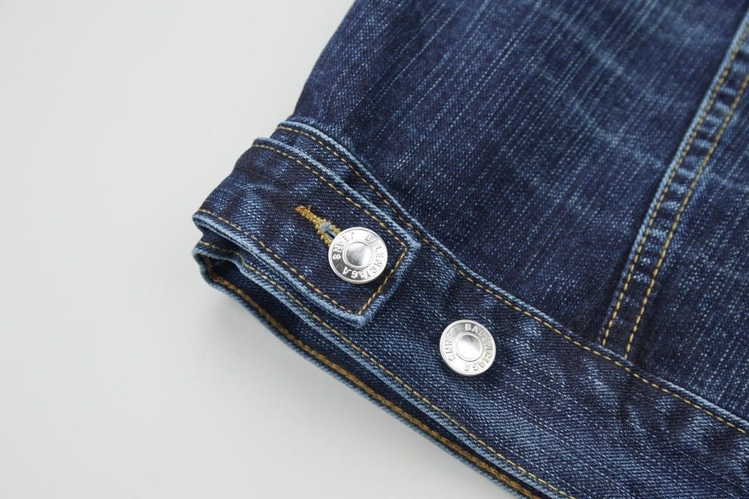 【BALENCIAGA】バレンシアガ デニムジャケット ご好評に付き再入荷！