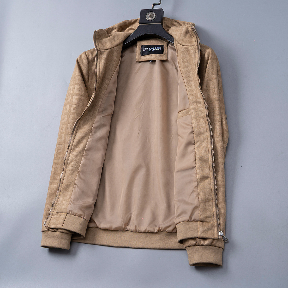 【BALMAIN公式旗艦店】秋冬の新作ジャケット 、ご好評に付き再入荷！