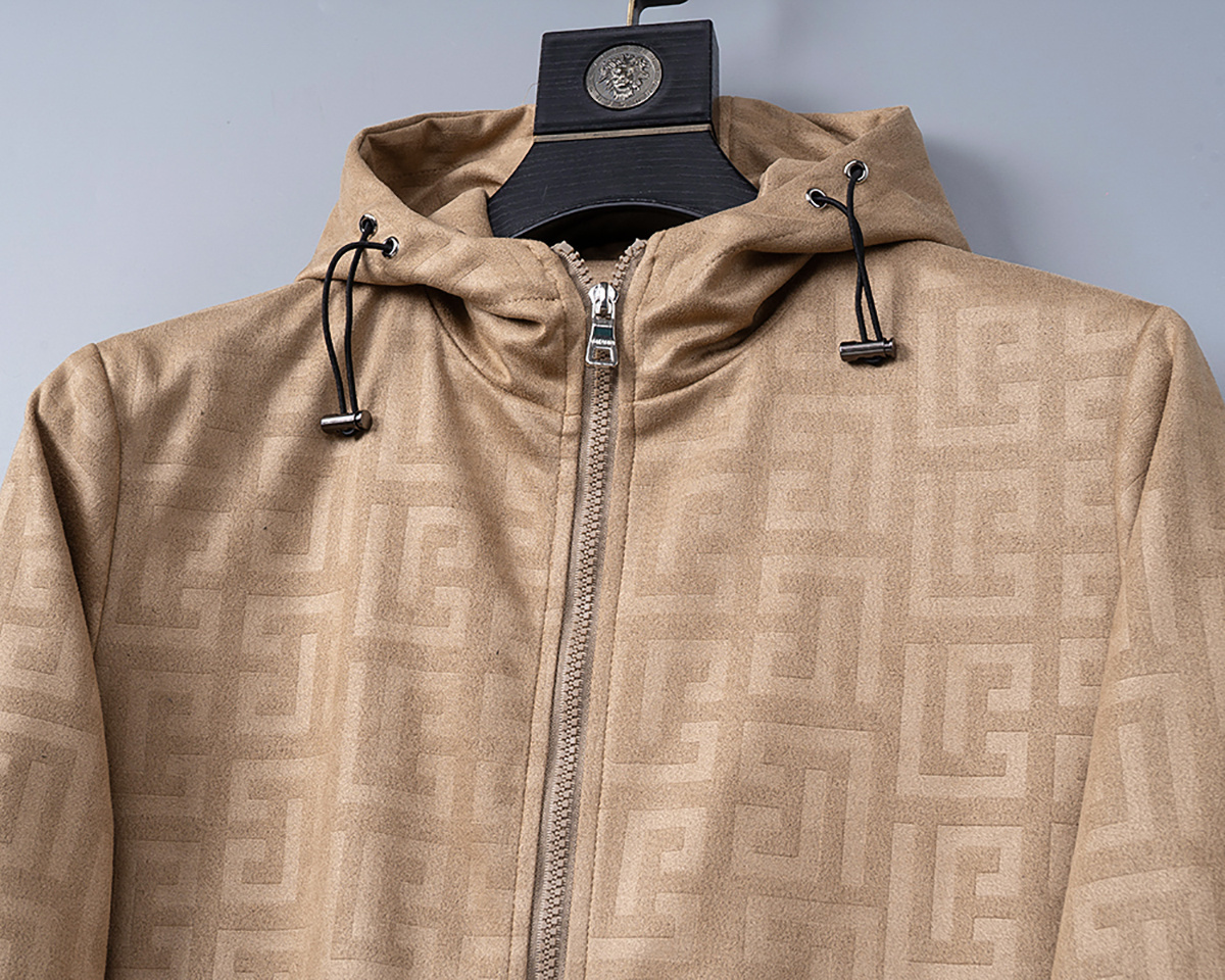 【BALMAIN公式旗艦店】秋冬の新作ジャケット 、ご好評に付き再入荷！