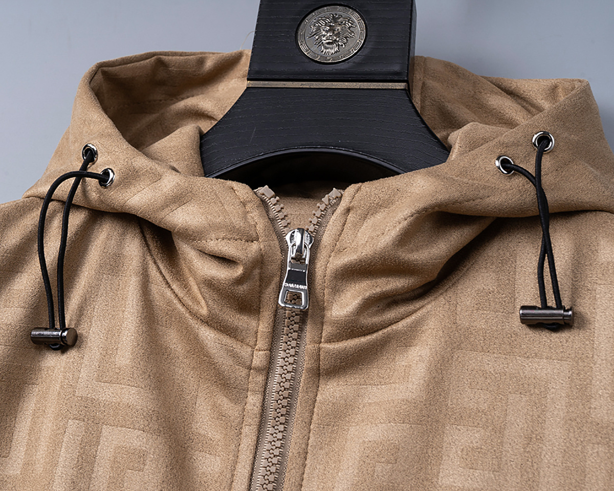 【BALMAIN公式旗艦店】秋冬の新作ジャケット 、ご好評に付き再入荷！