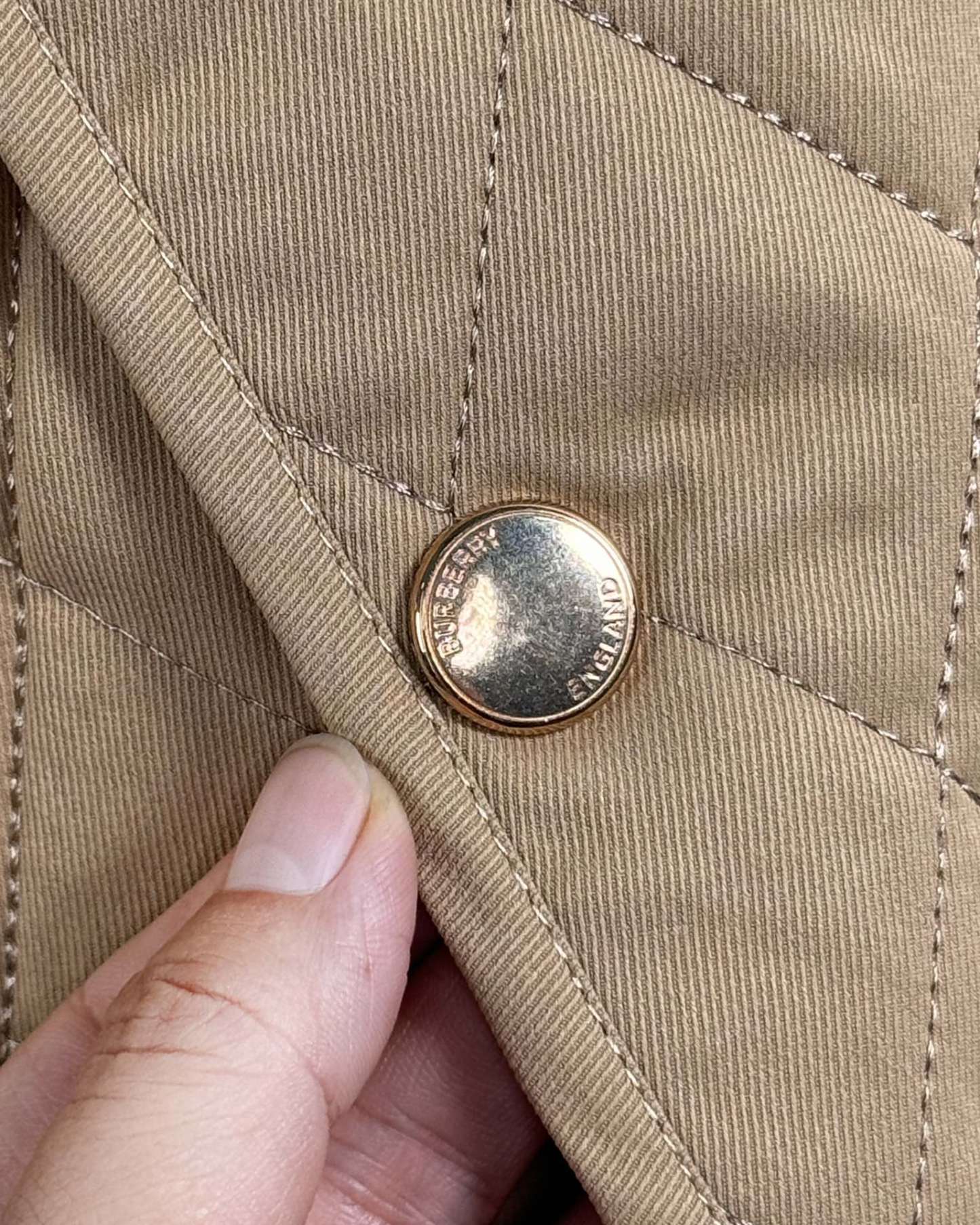 【BUREERRY旗艦店】（バーバリー）綿ジャケット、ご好評に付き再入荷！